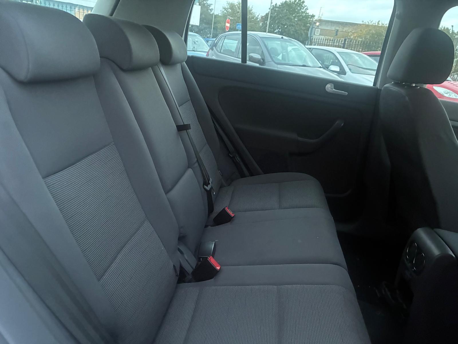 Volkswagen Golf Plus view 14