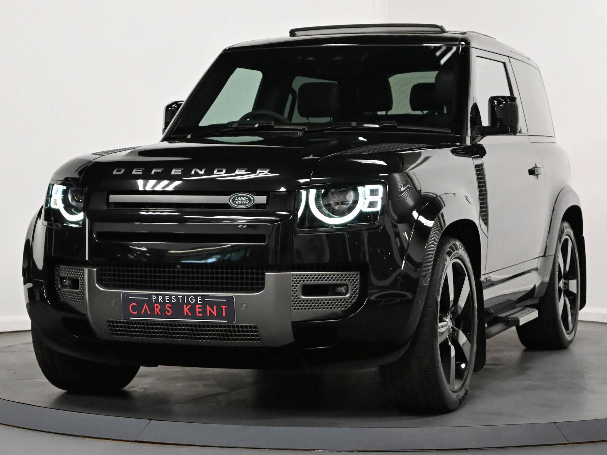 Land Rover Defender view 6