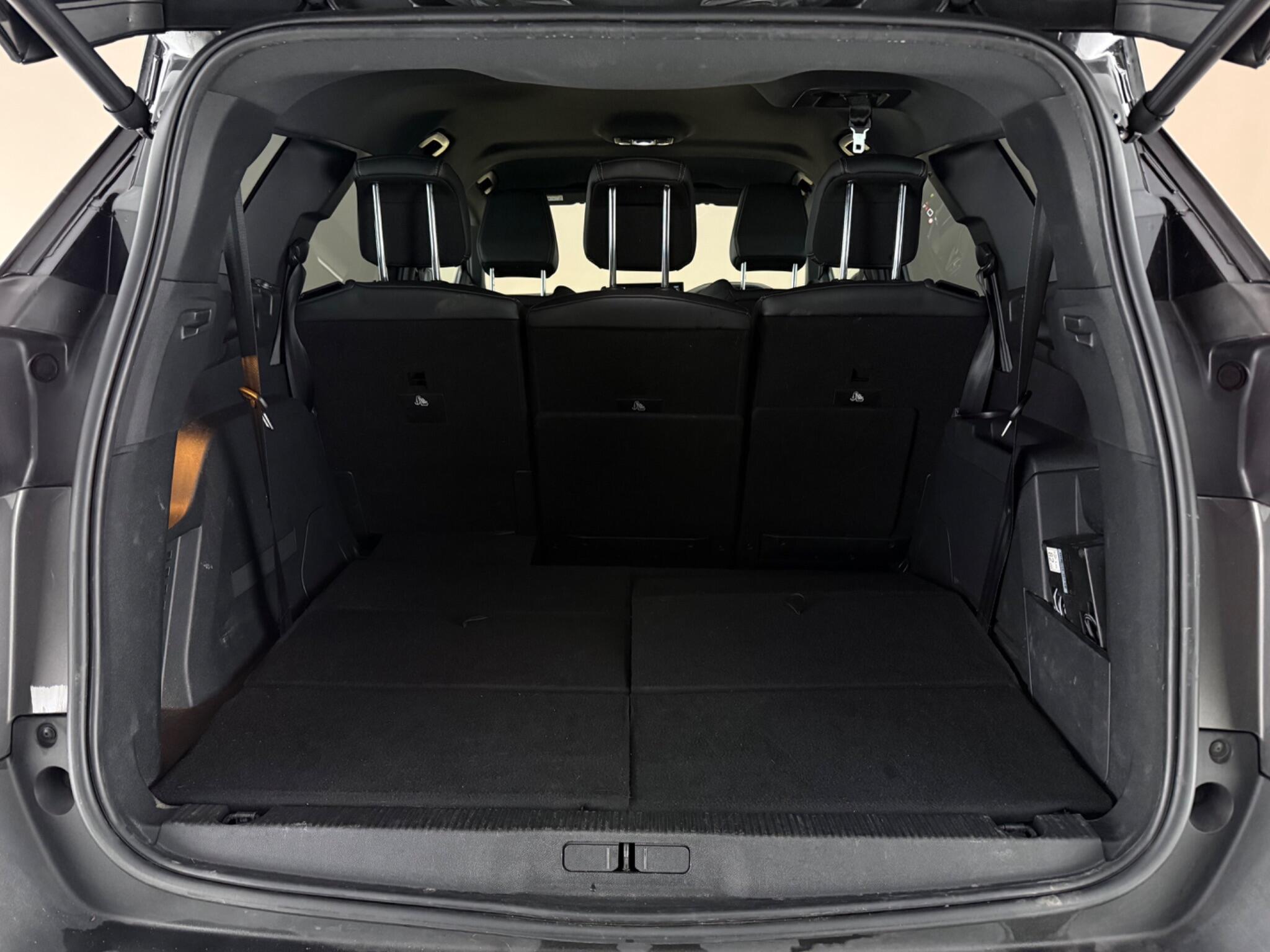 Peugeot 5008 view 10