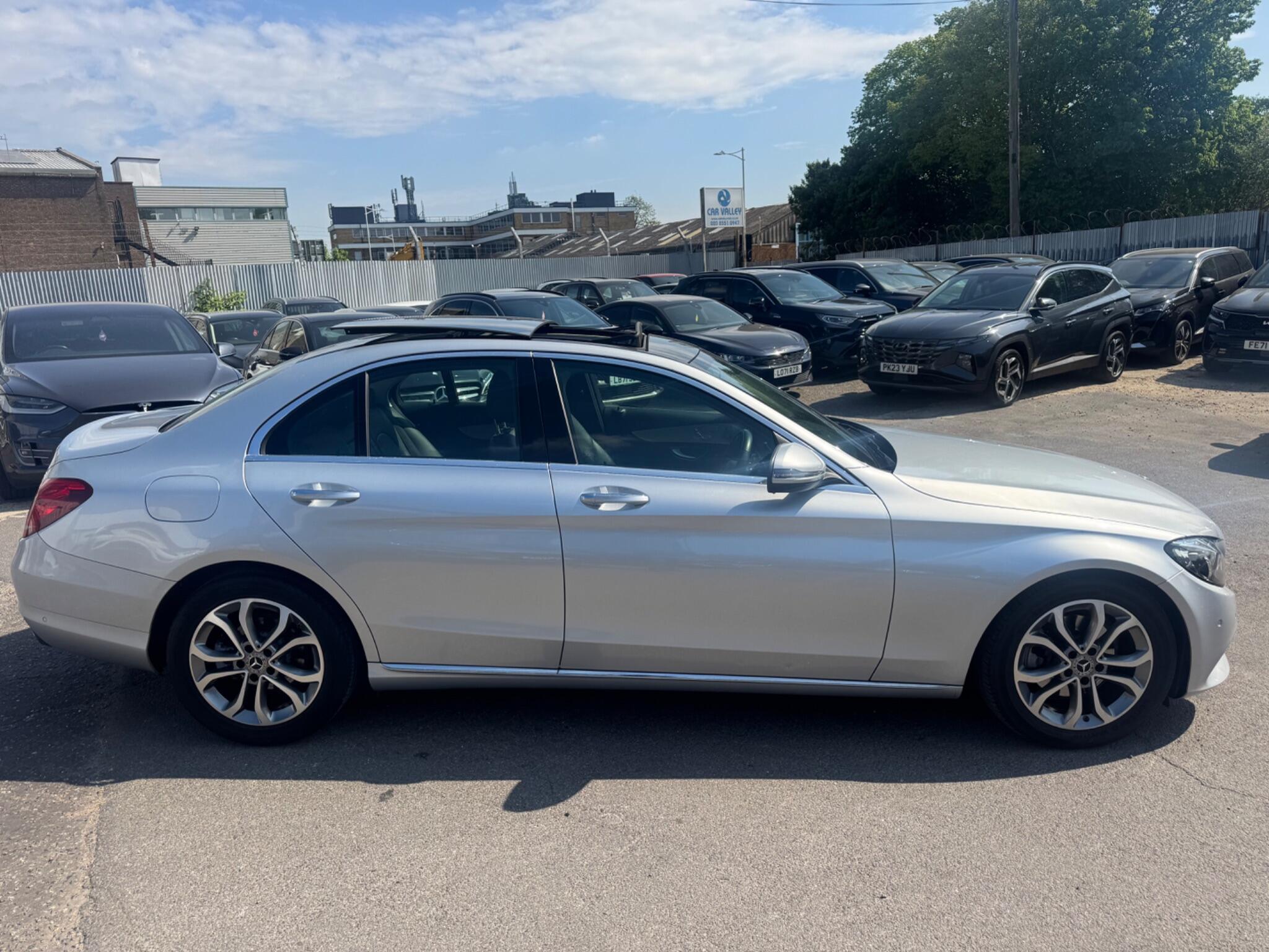Mercedes-Benz C Class view 8