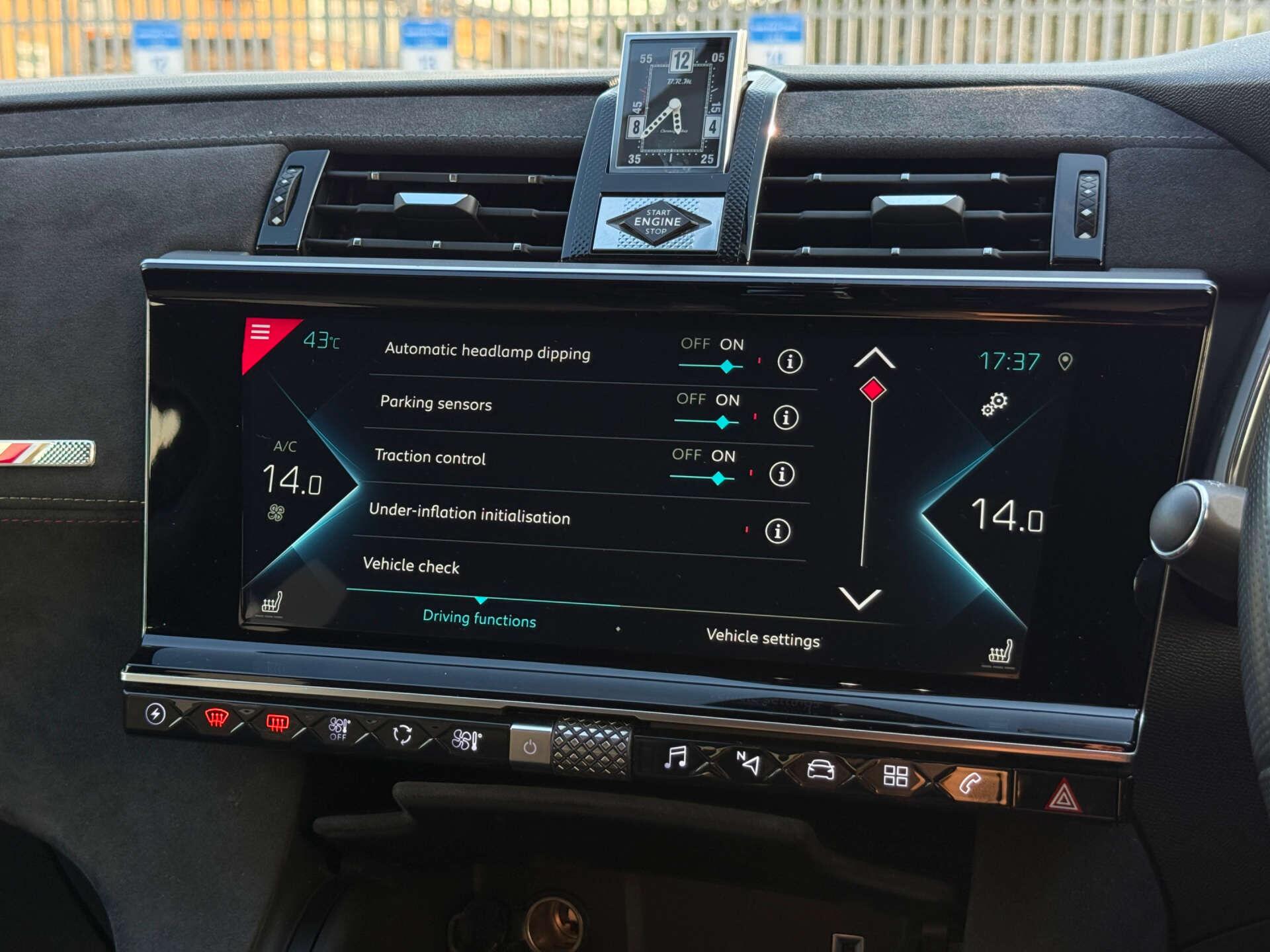 DS Automobiles DS 7 Crossback view 64