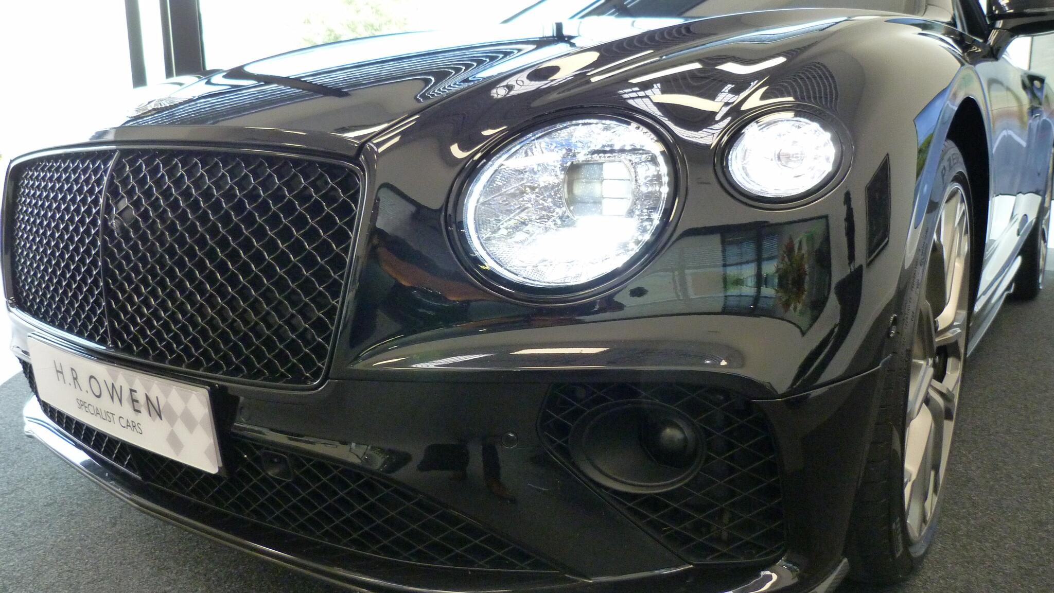 Bentley Continental view 40