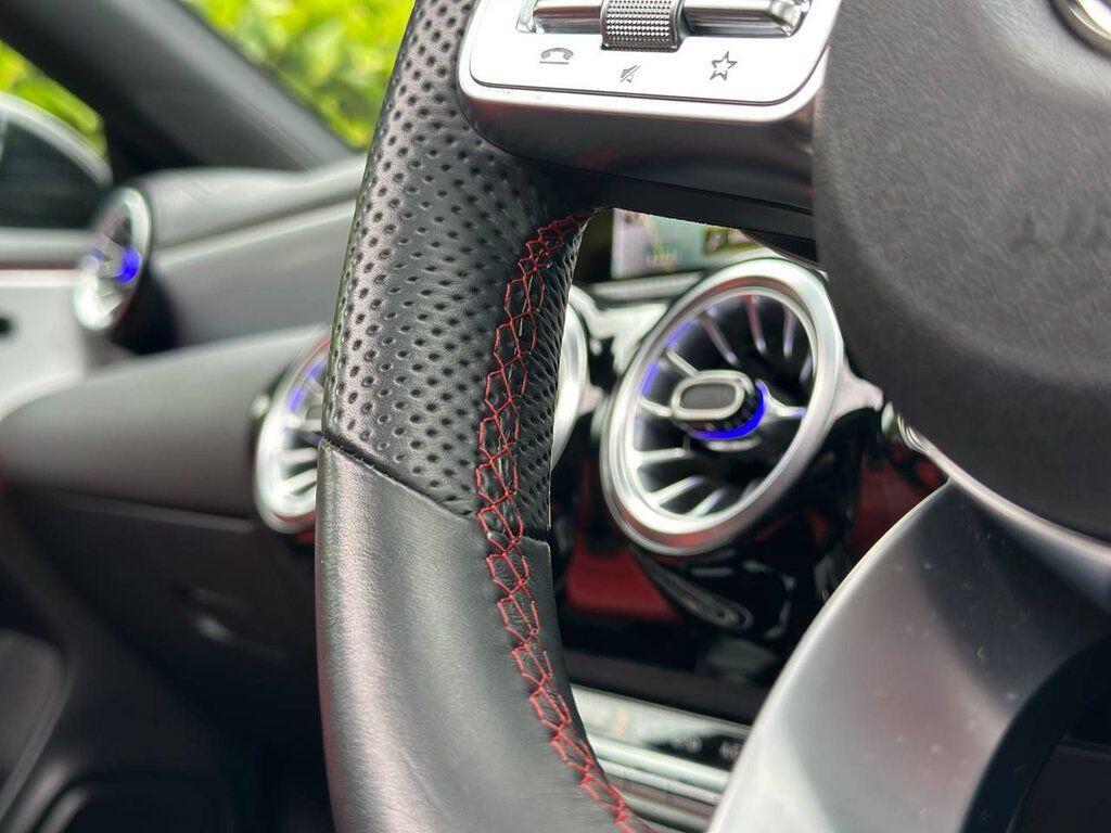 Mercedes-Benz Cla view 24