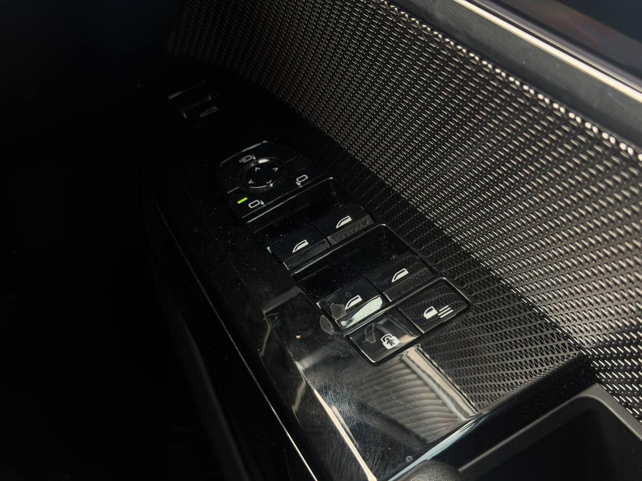 BMW 7 Series view 49
