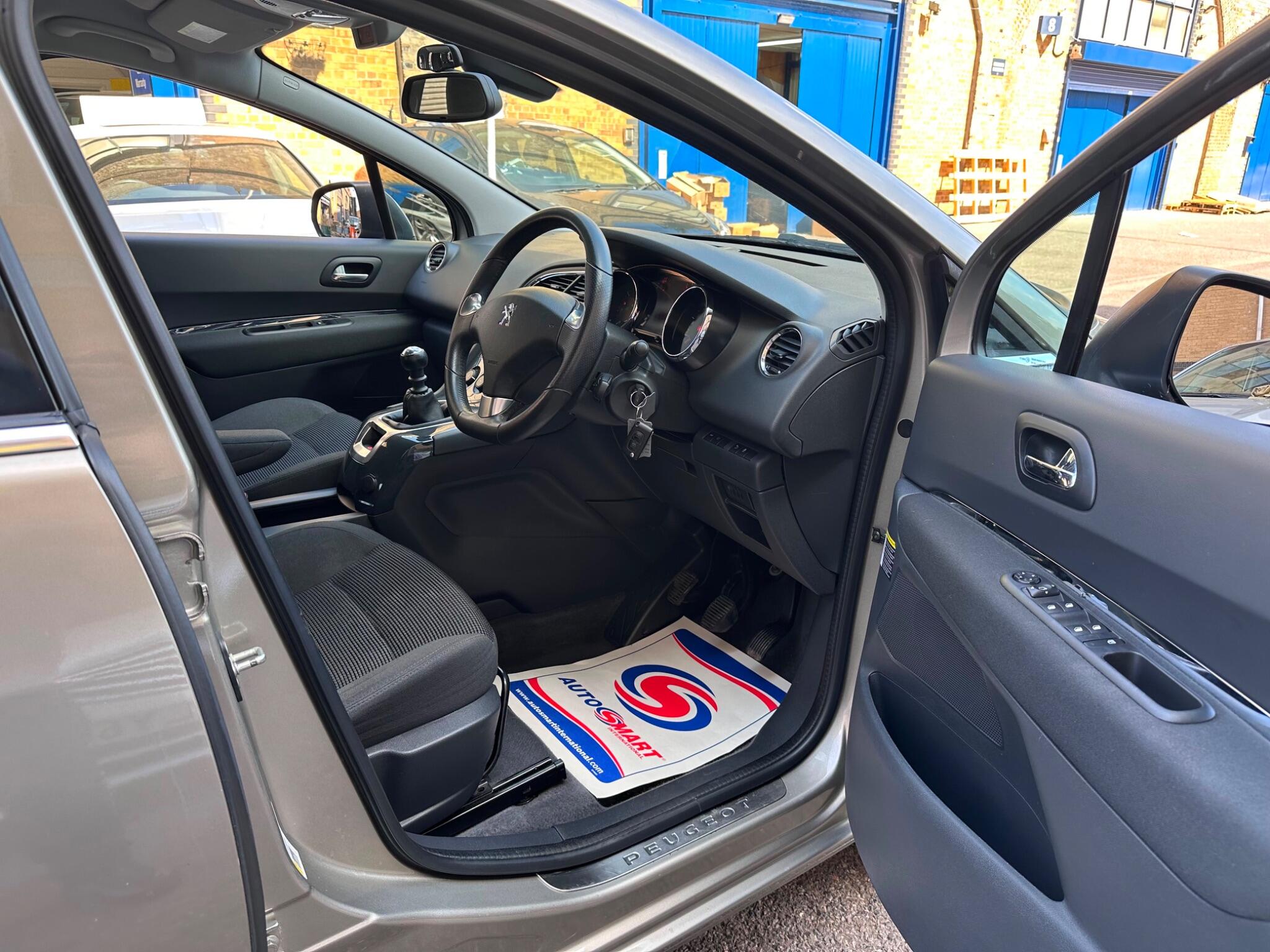 Peugeot 5008 view 46