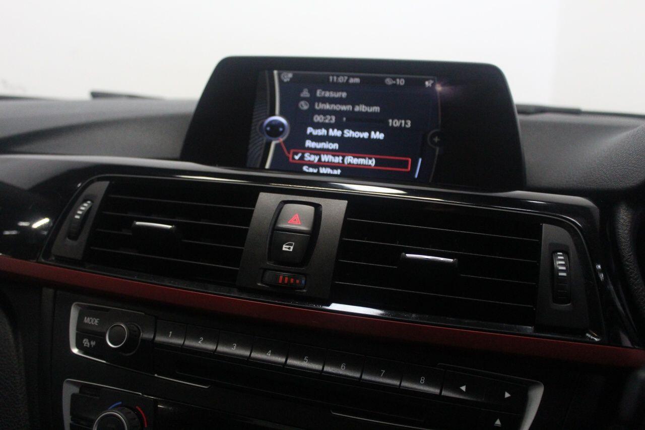 BMW 3 Series view 31