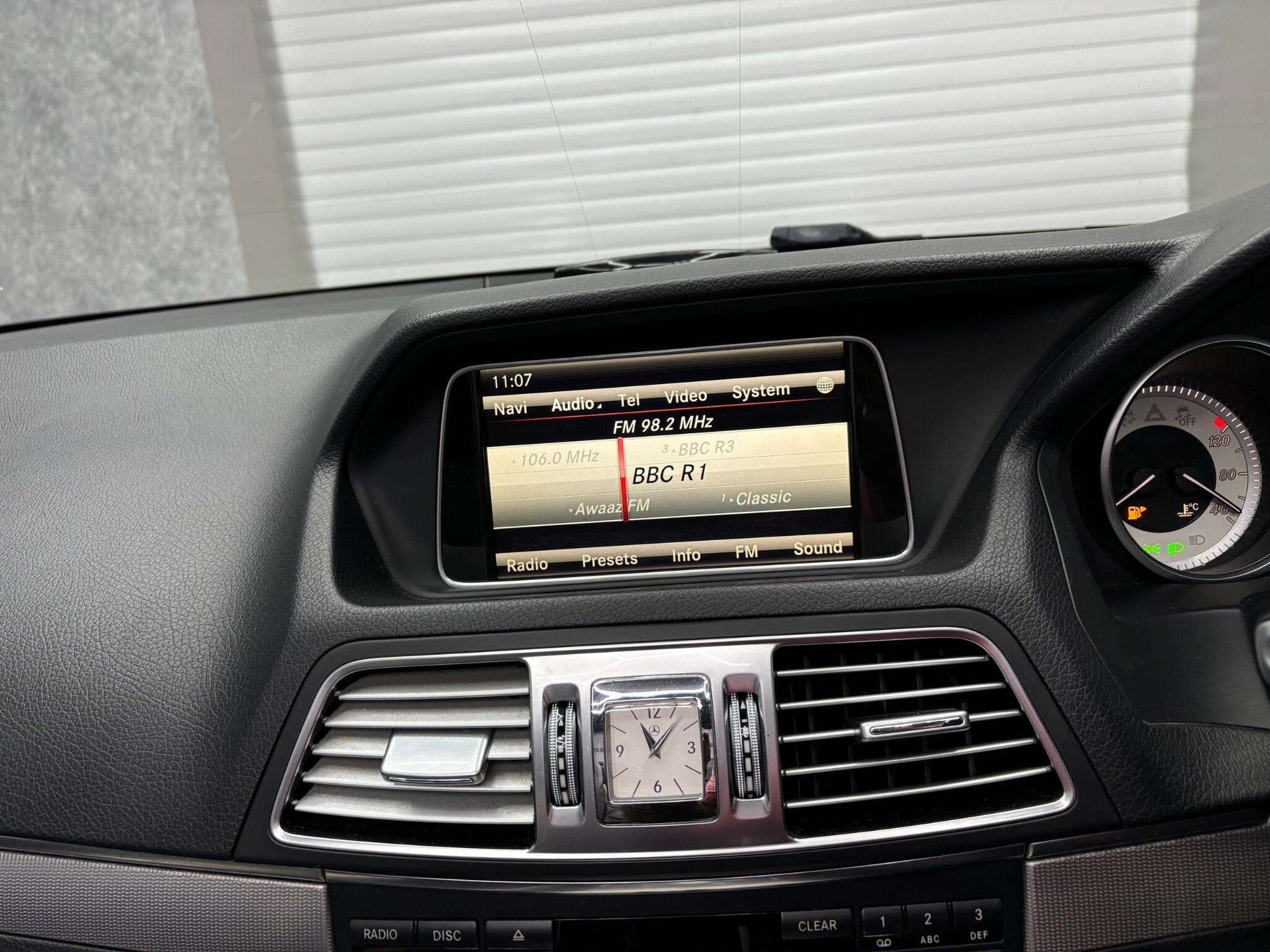Mercedes-Benz E Class view 10
