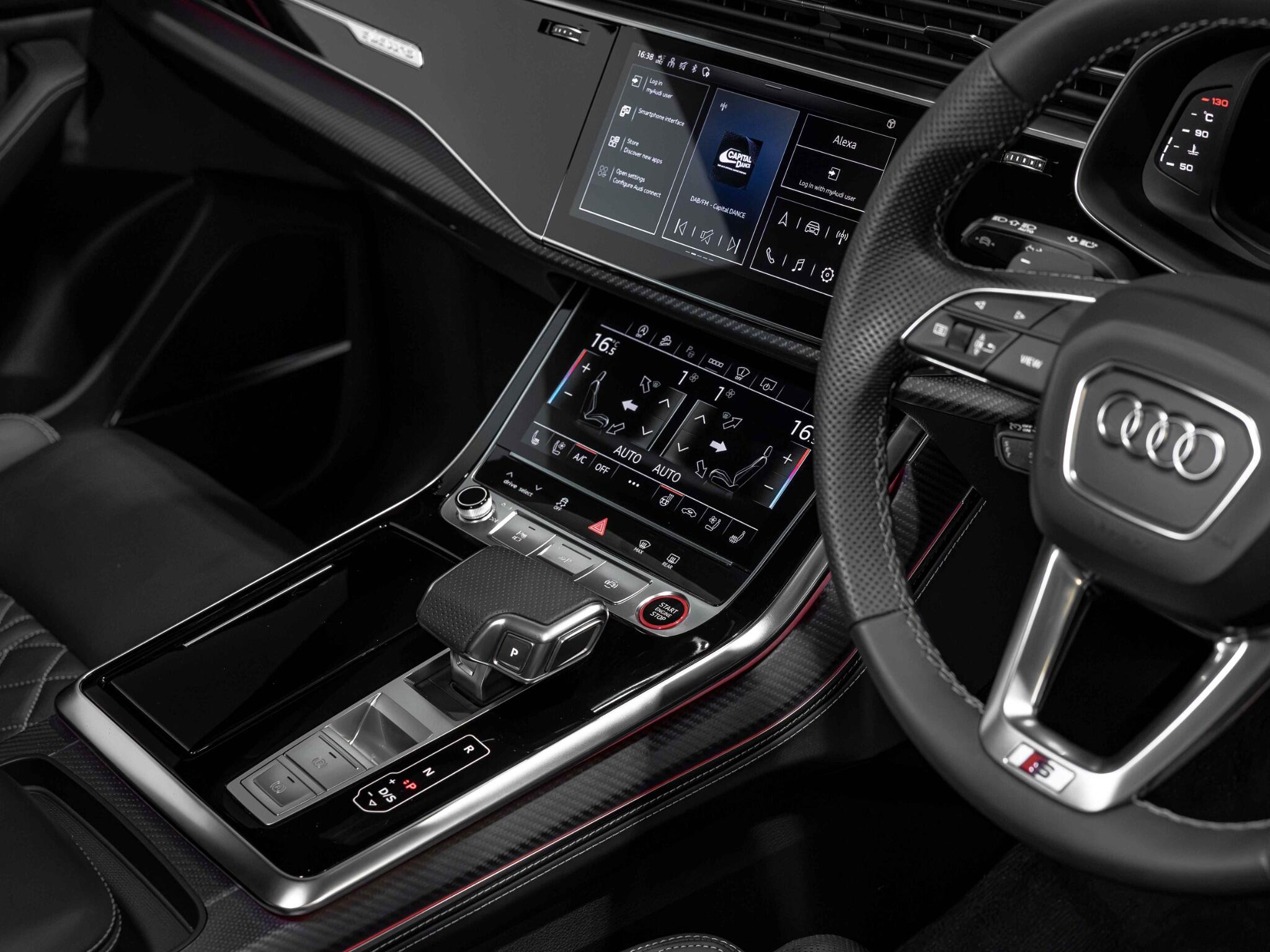 Audi SQ8 view 23