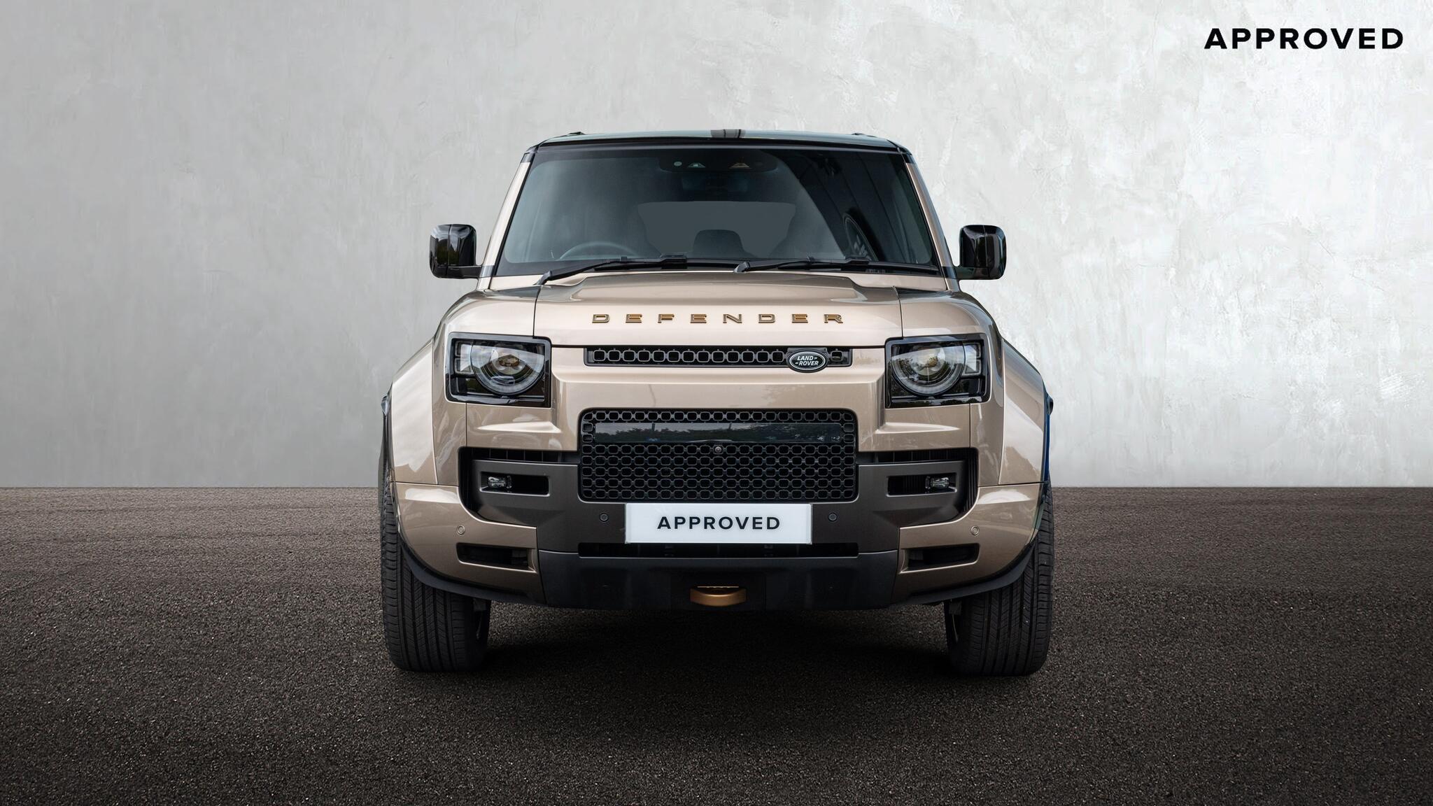 Land Rover Defender view 7