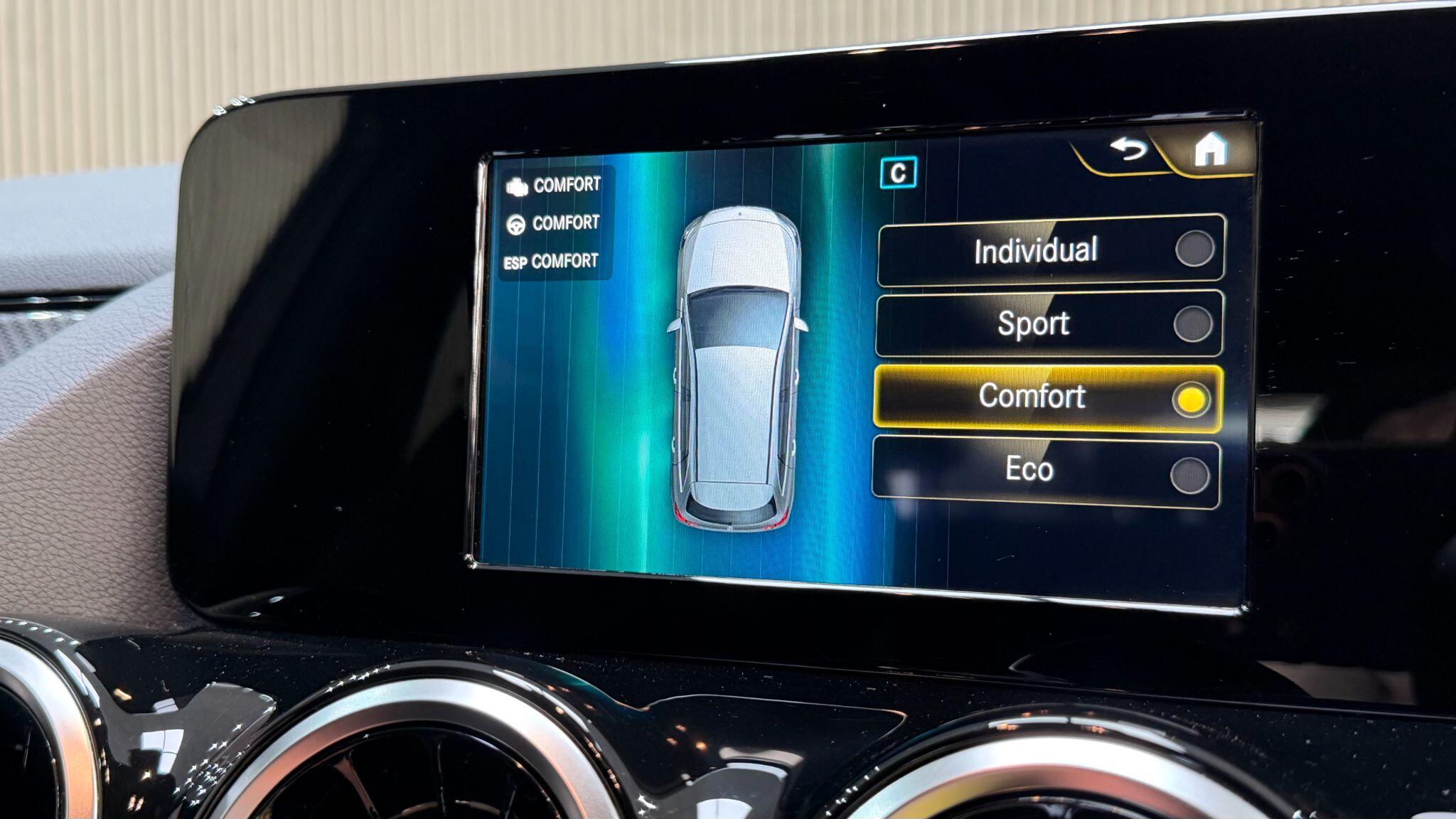 Mercedes-Benz B-Class view 25