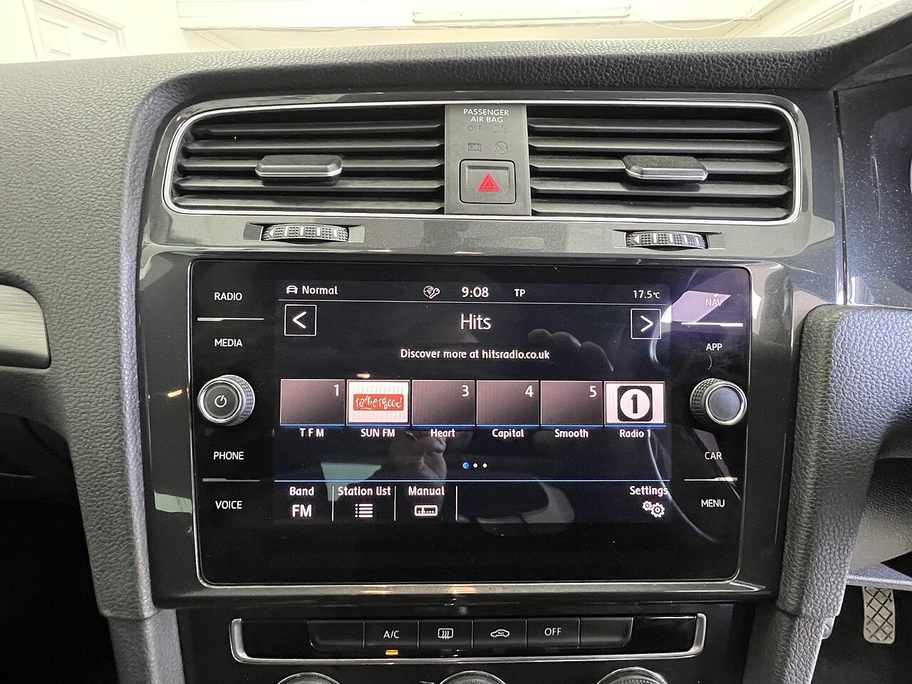 Volkswagen Golf view 10