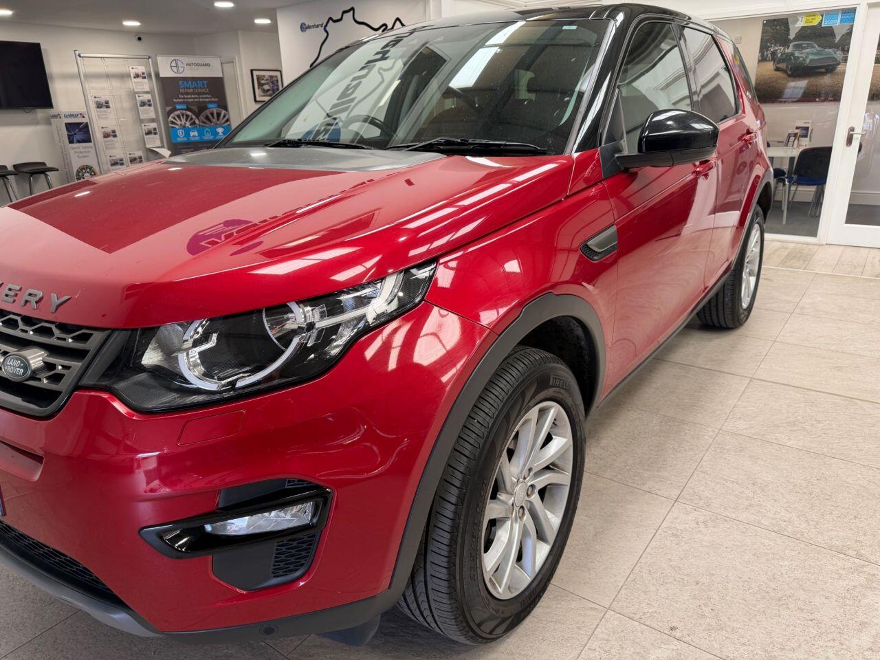Land Rover Discovery Sport view 18
