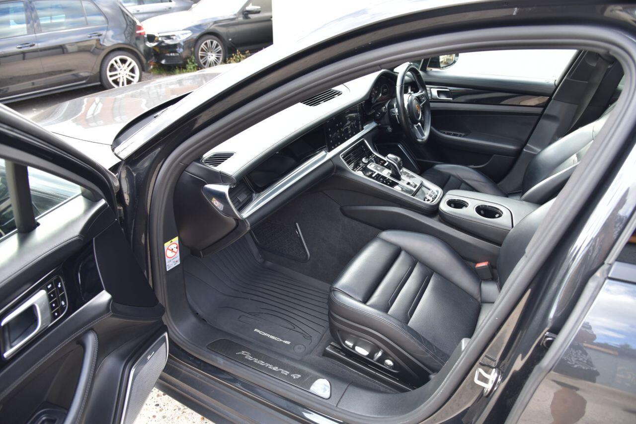 Porsche Panamera view 23