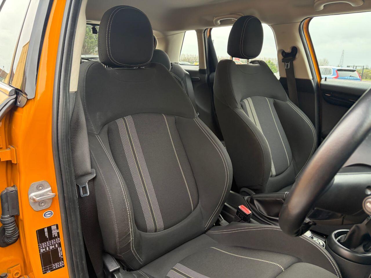 Mini Hatch view 15