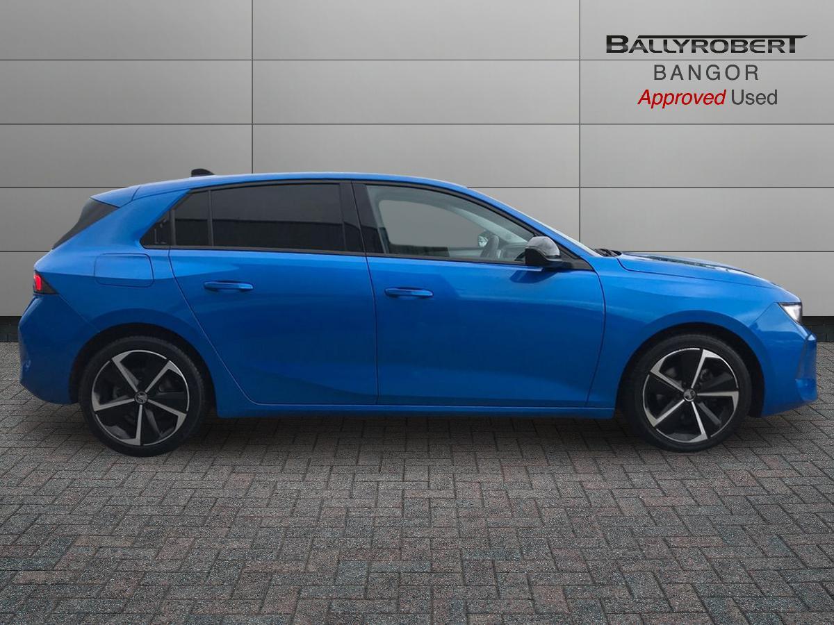 Vauxhall Astra view 9