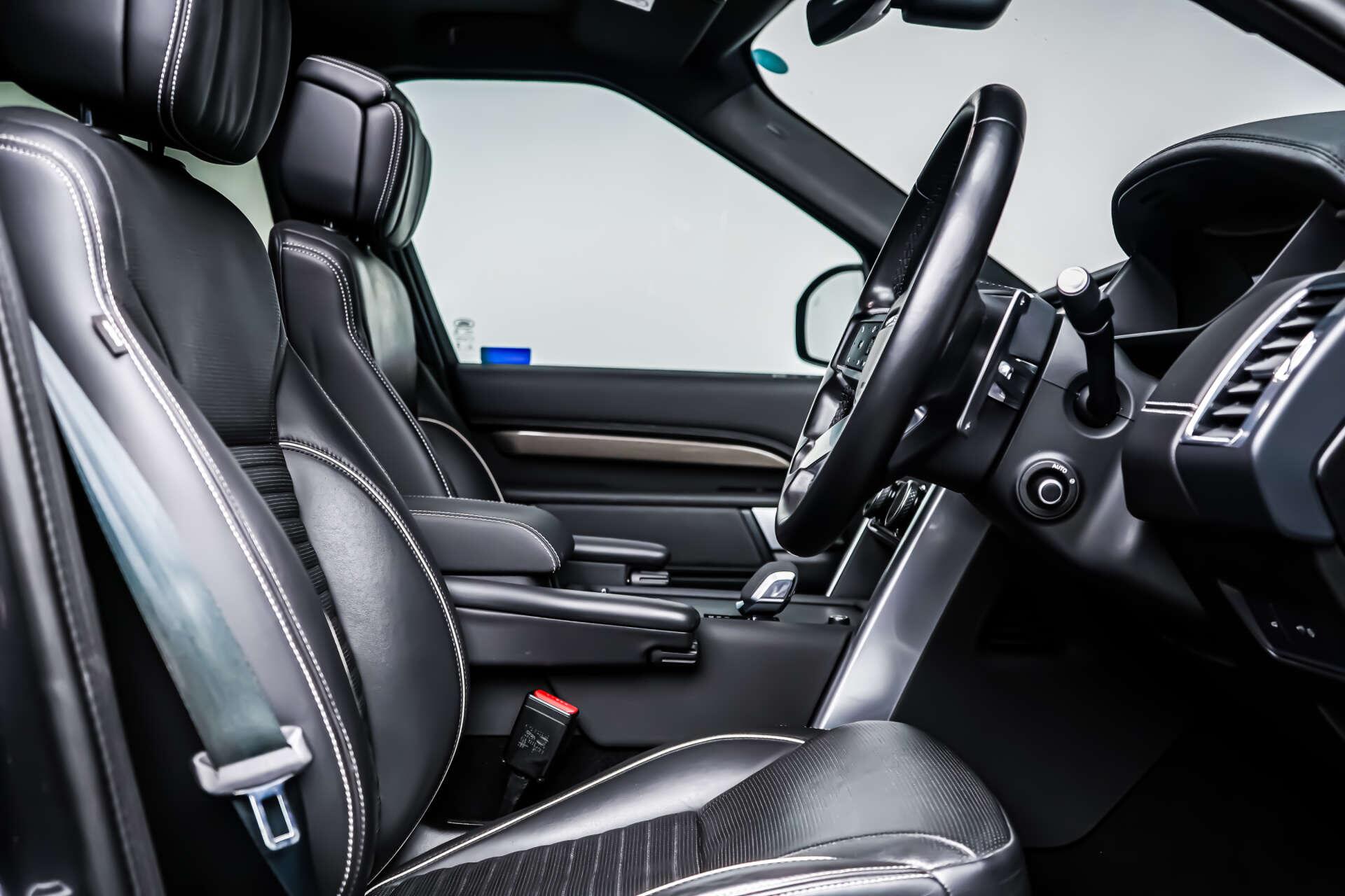 Land Rover Discovery view 6