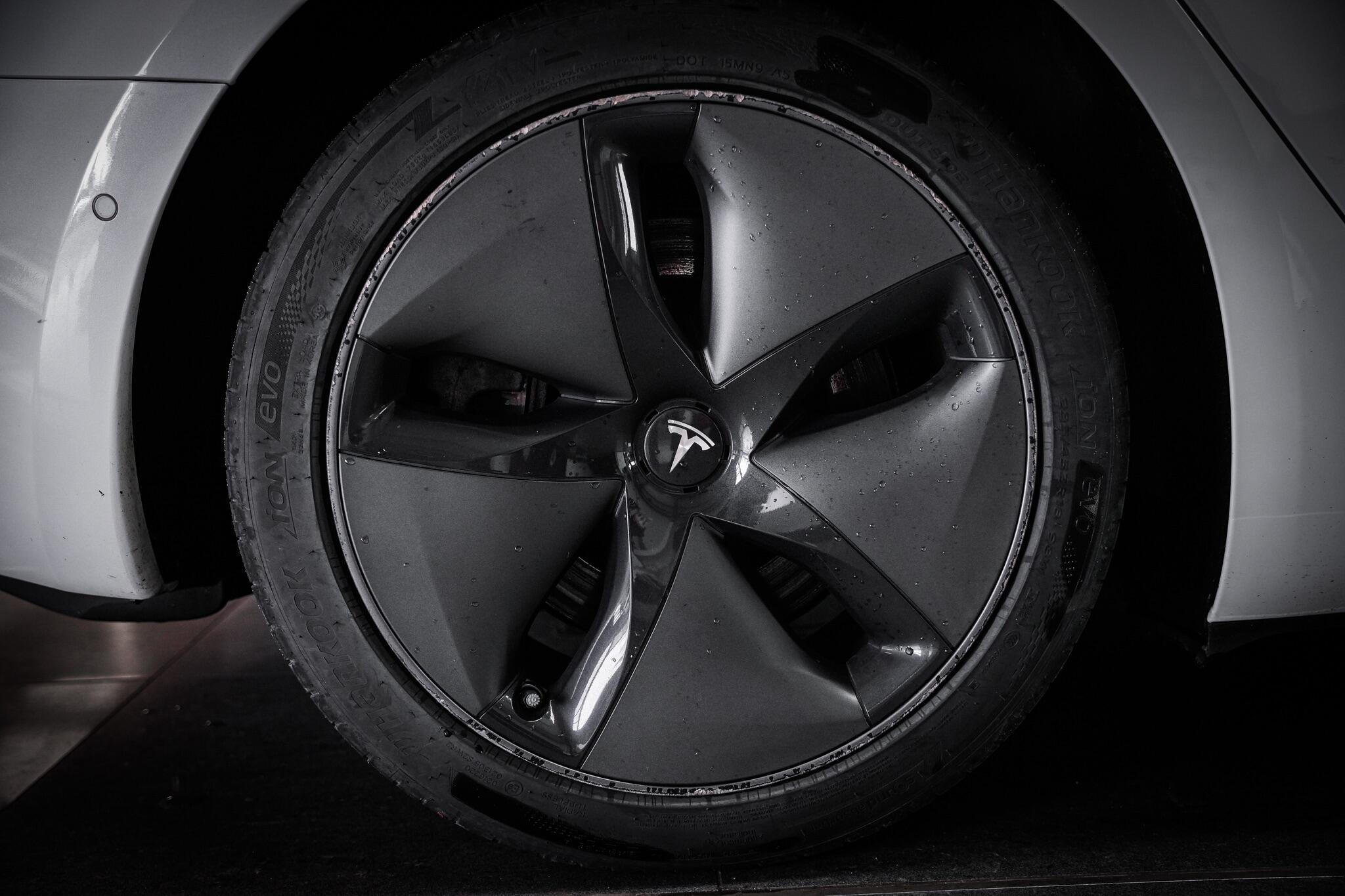 Tesla Model 3 view 27