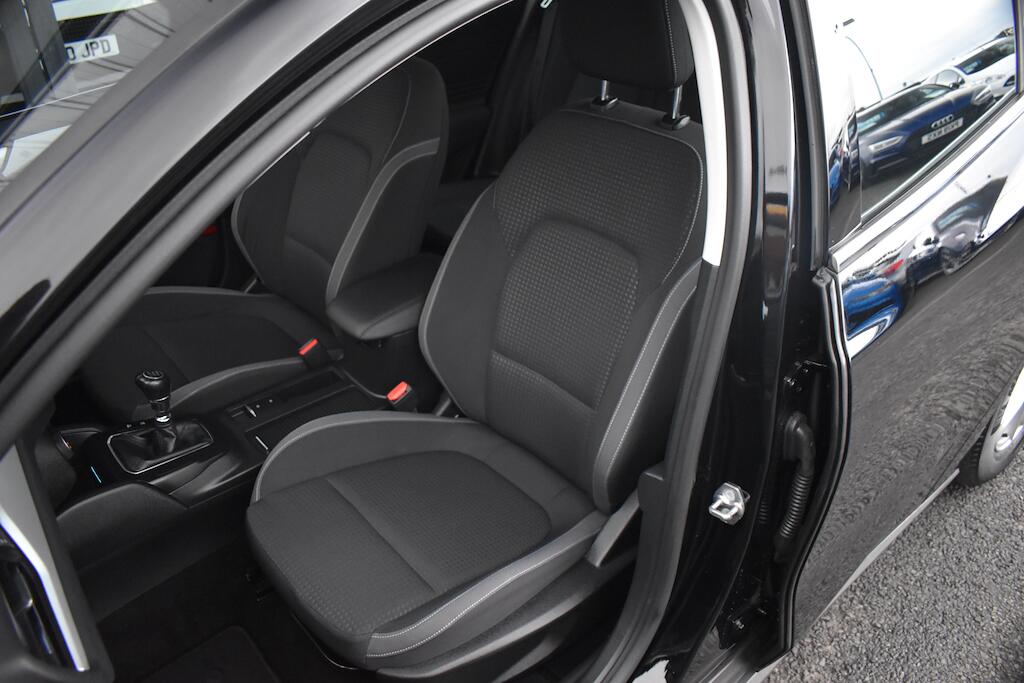 Ford Focus view 38