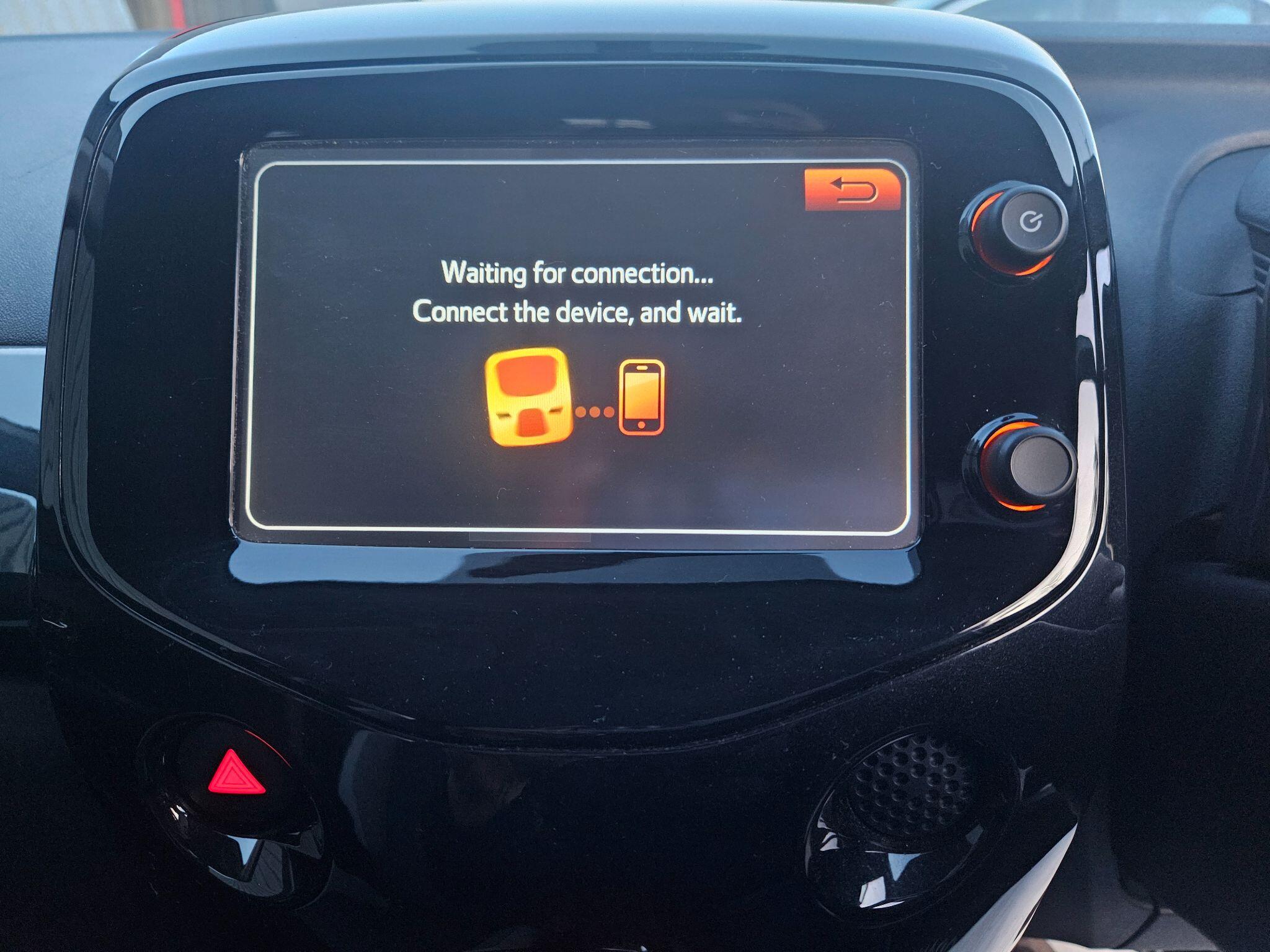 2018 Toyota AYGO 1.0 VVT-i x-press Euro 6 5dr • 14,600 miles image 23