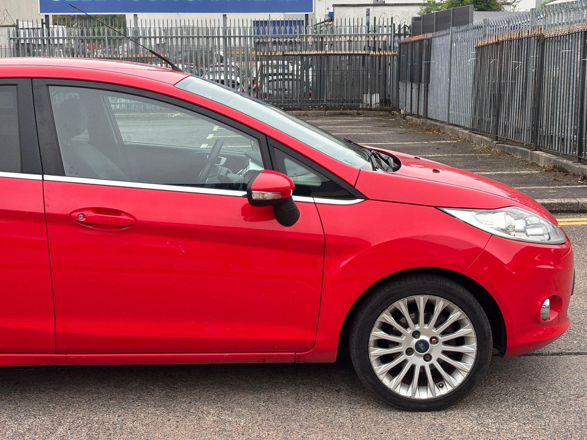 Ford Fiesta view 14