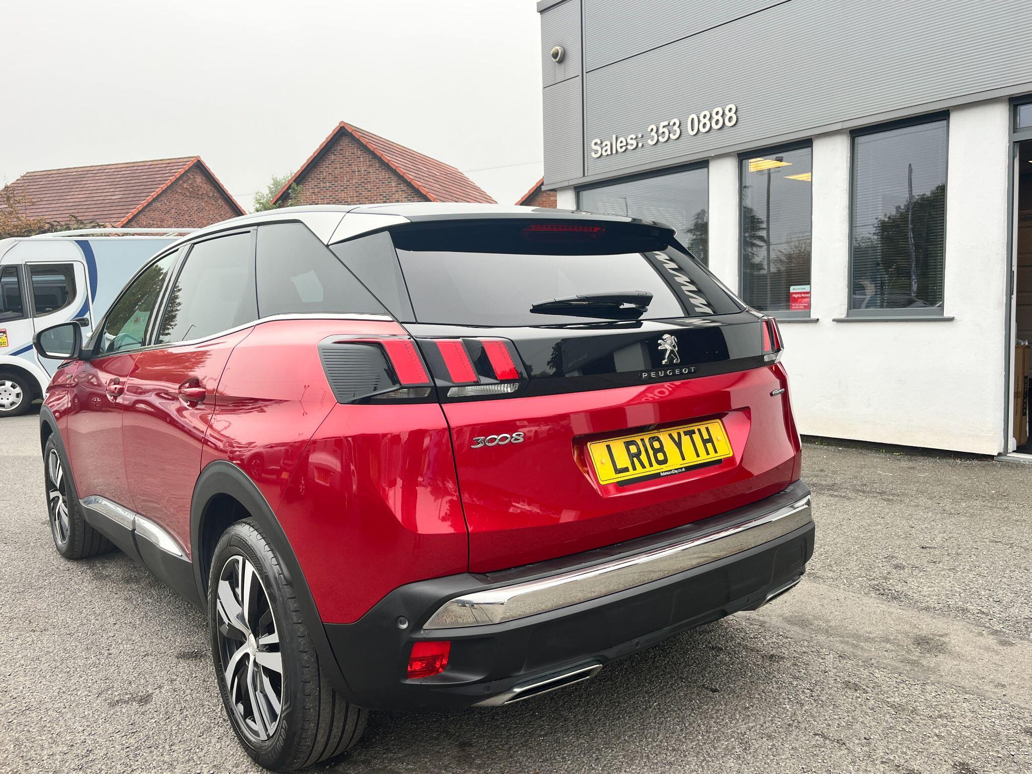 Peugeot 3008 view 3