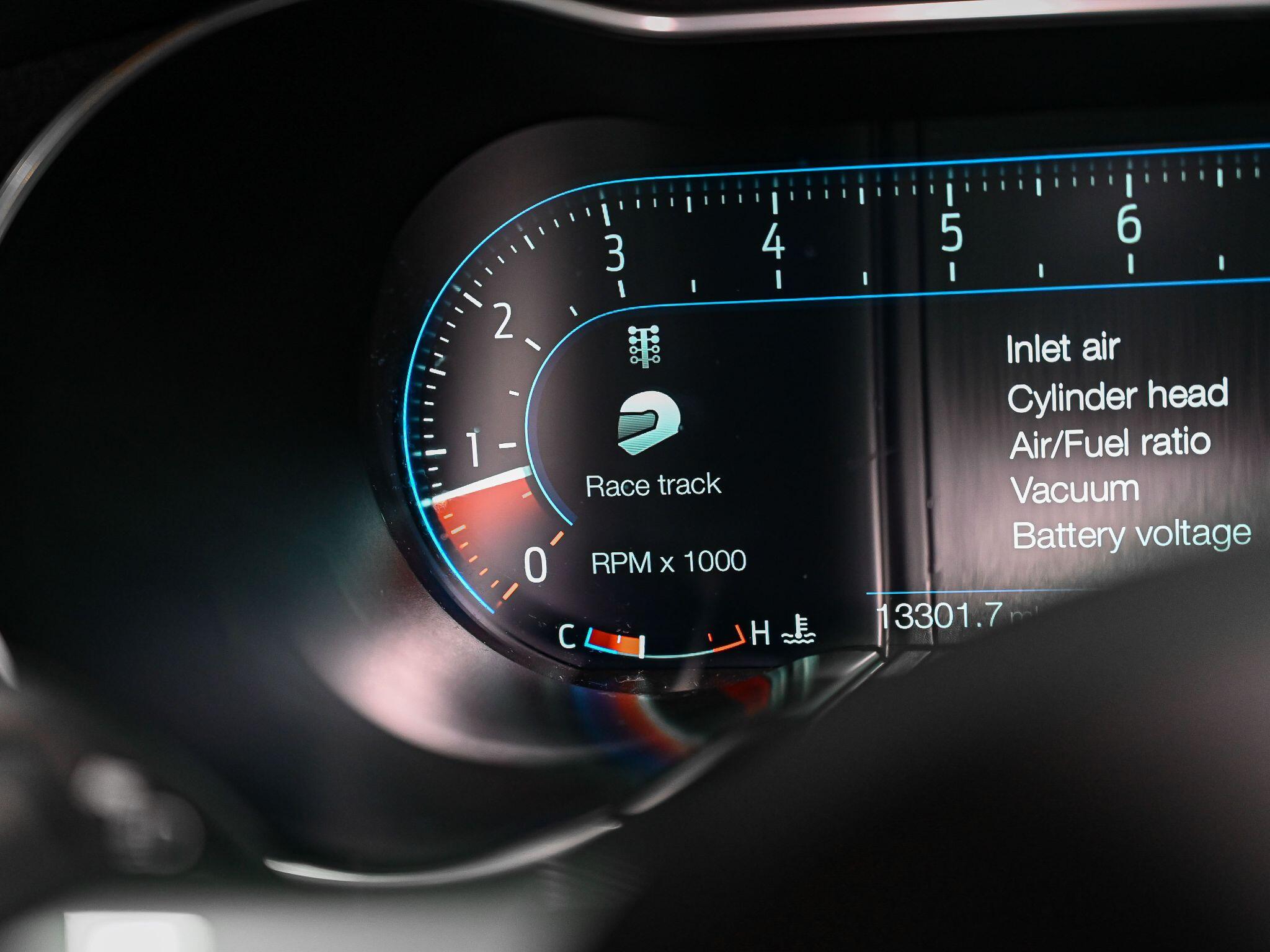 Ford Mustang view 16