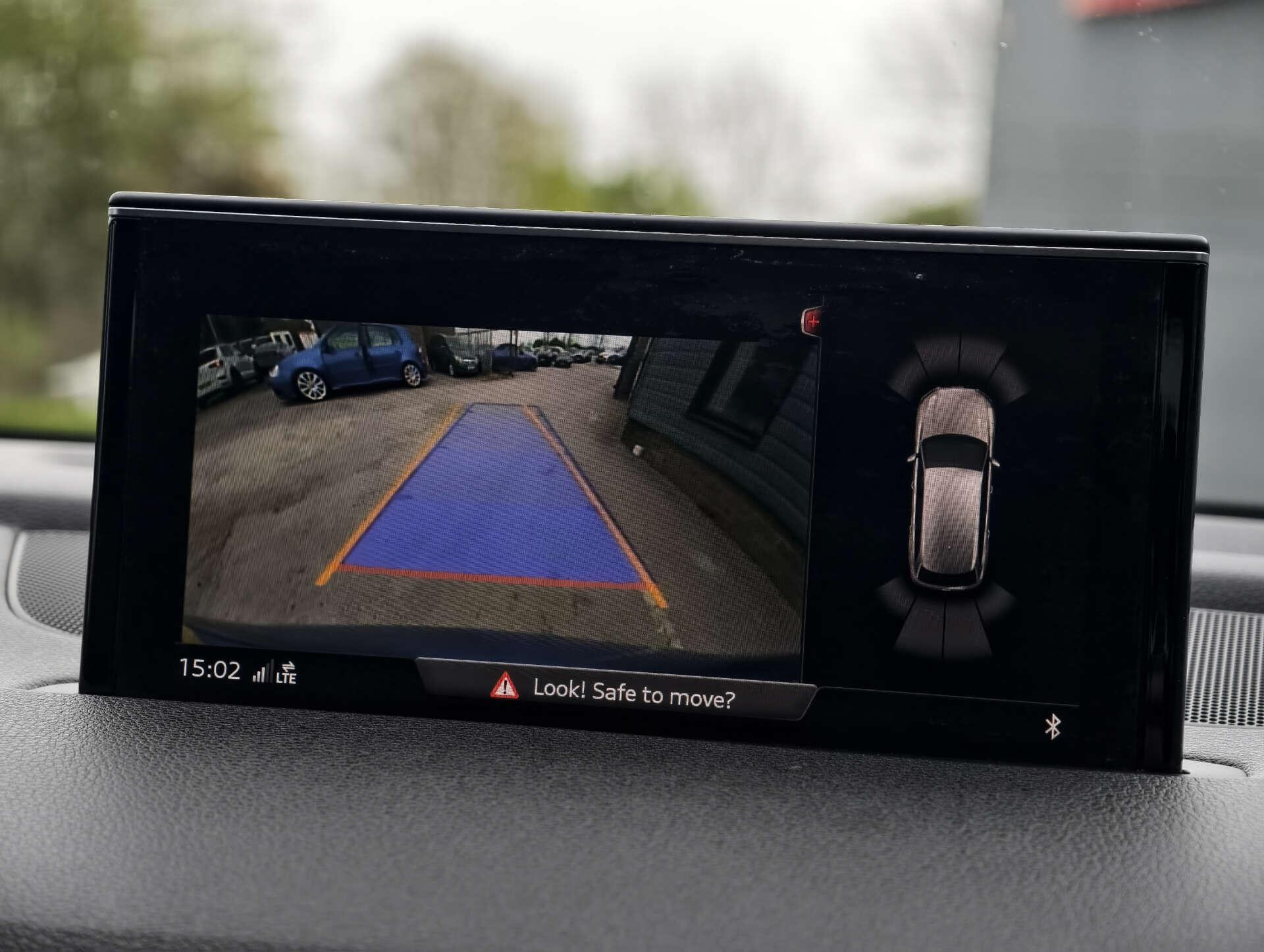 Audi SQ7 view 41