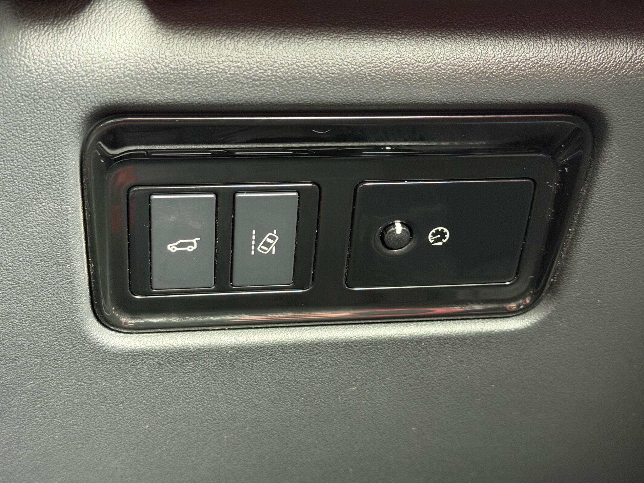 Jaguar F-Pace view 54