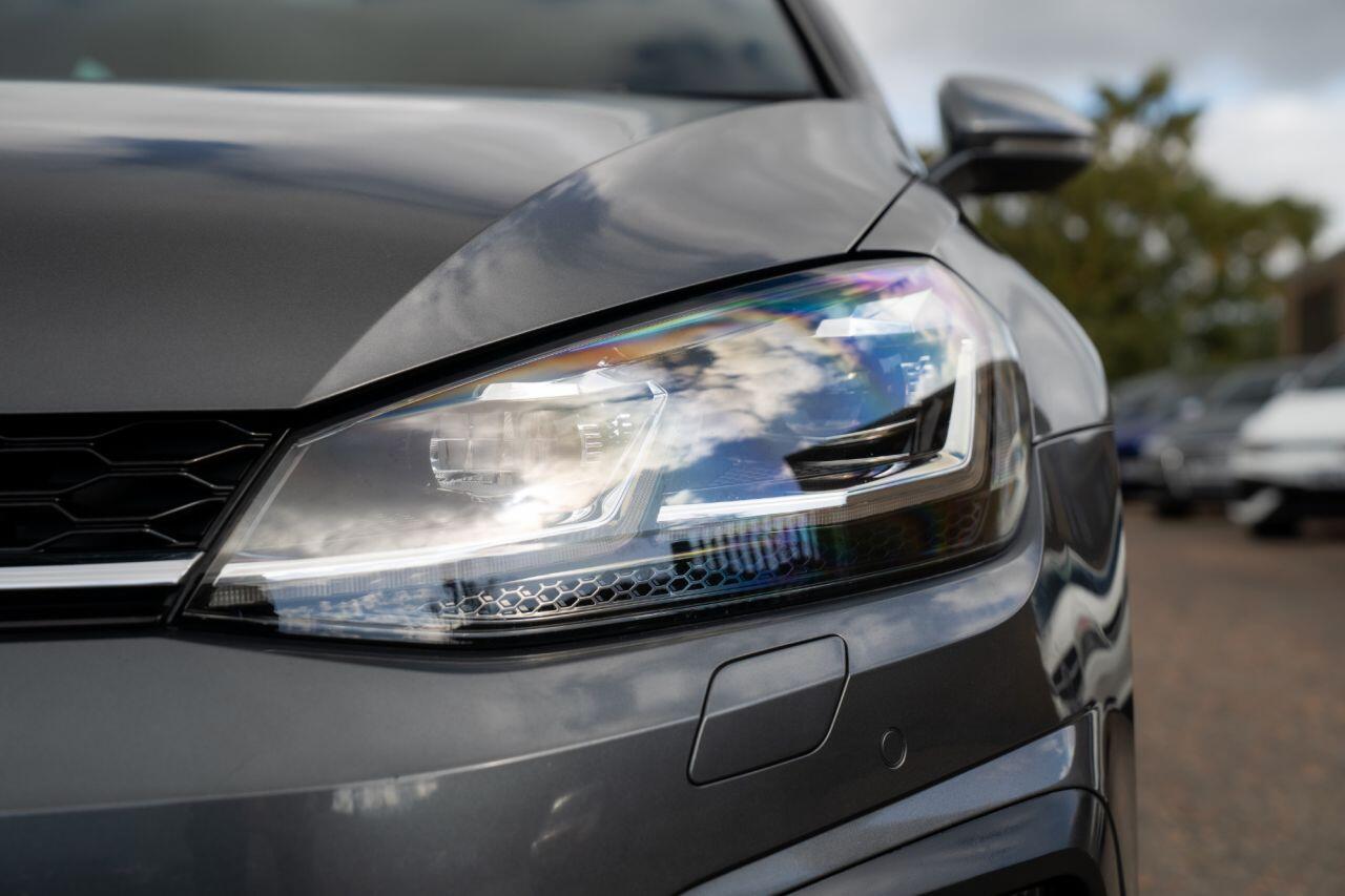 Volkswagen Golf view 22