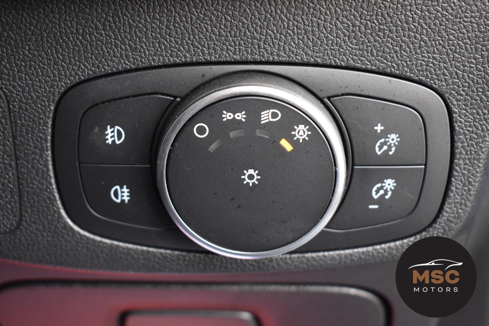 Ford Focus view 33