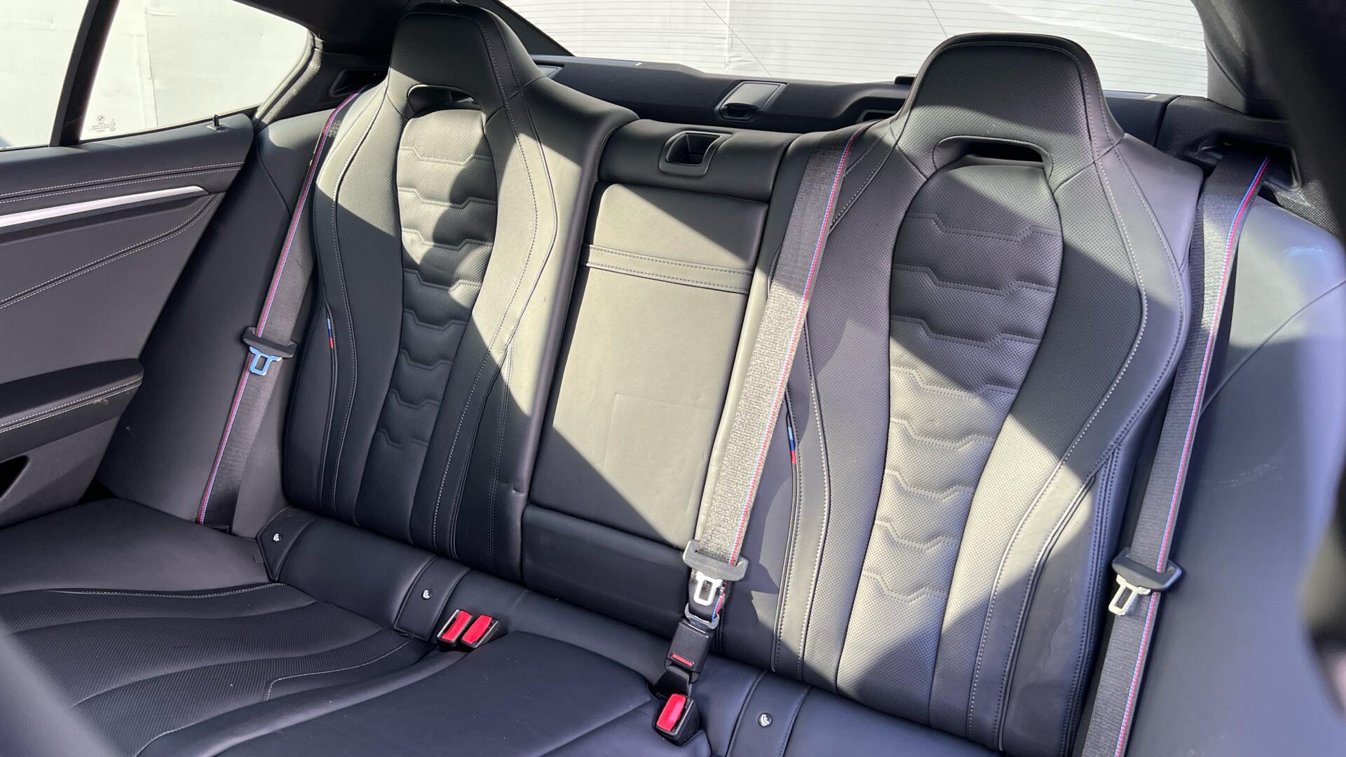 BMW 8 Series view 12
