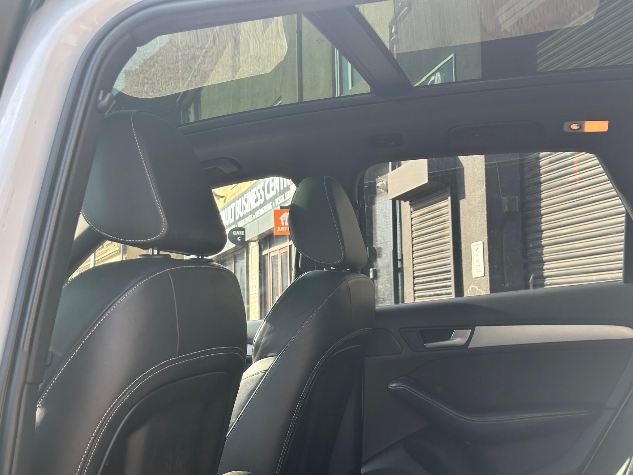Audi SQ5 view 15