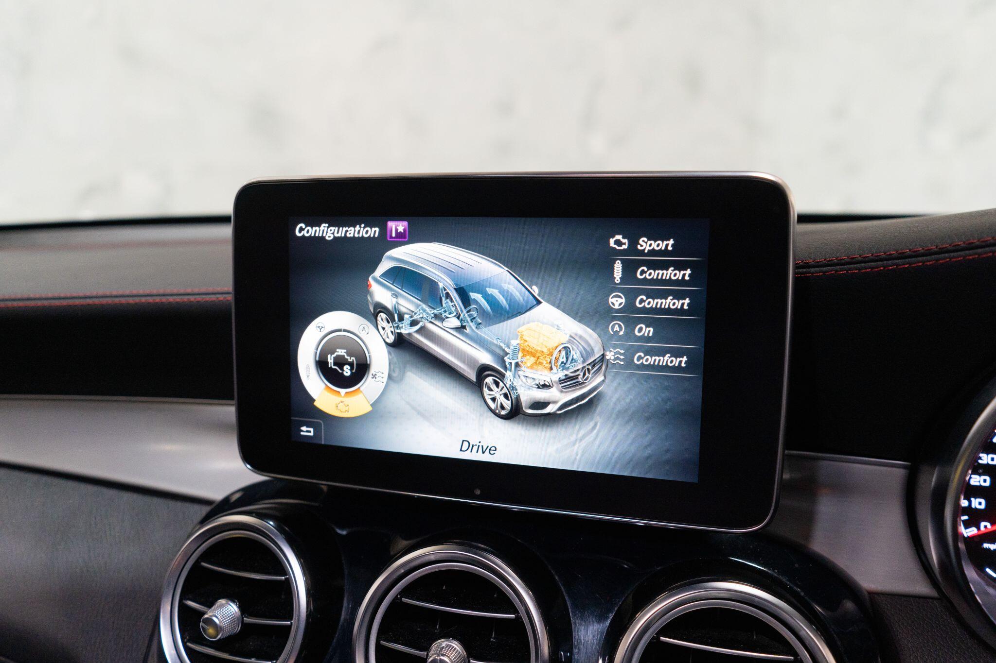 Mercedes-Benz GLC view 32