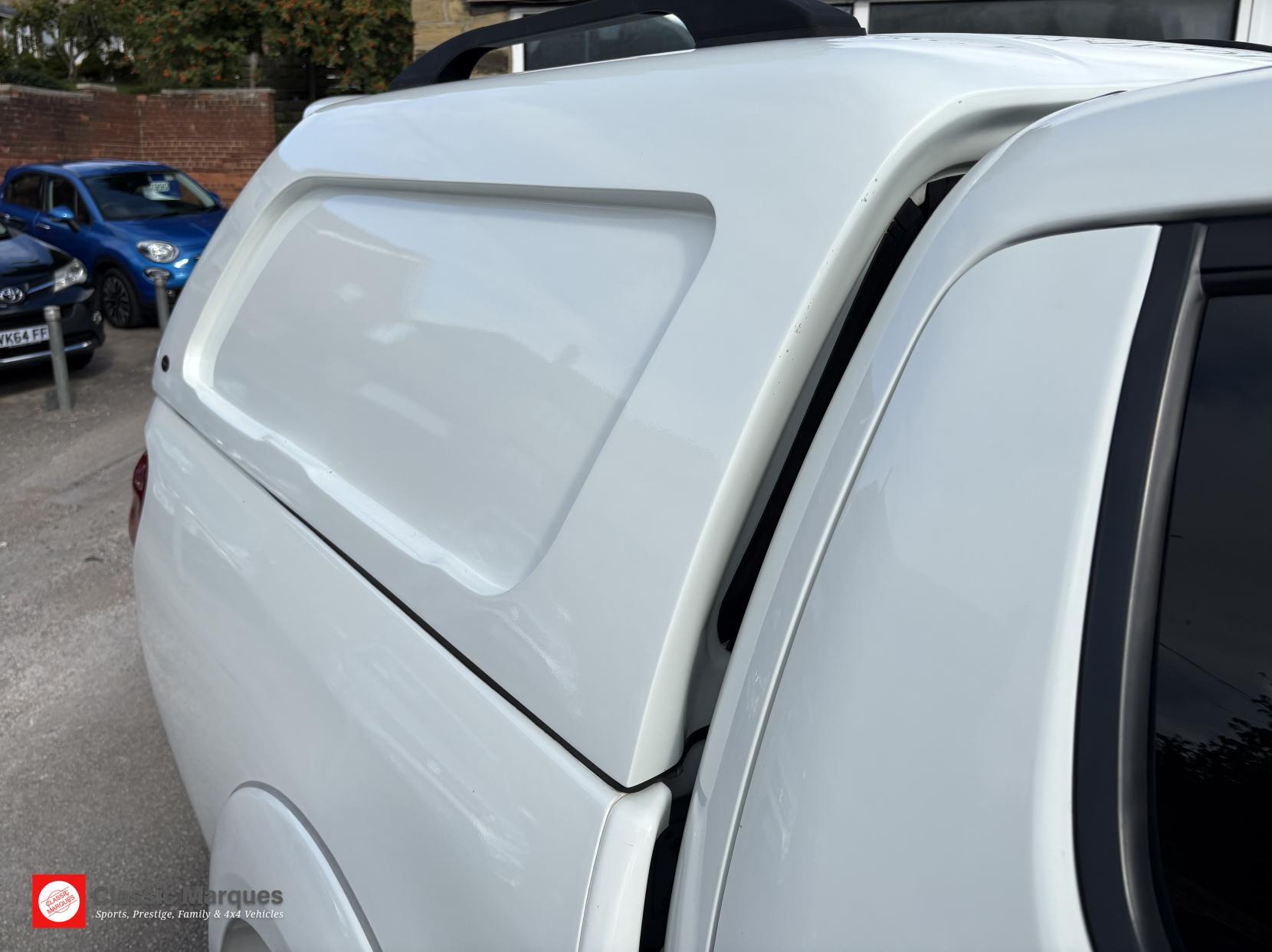 Mitsubishi L200 view 16