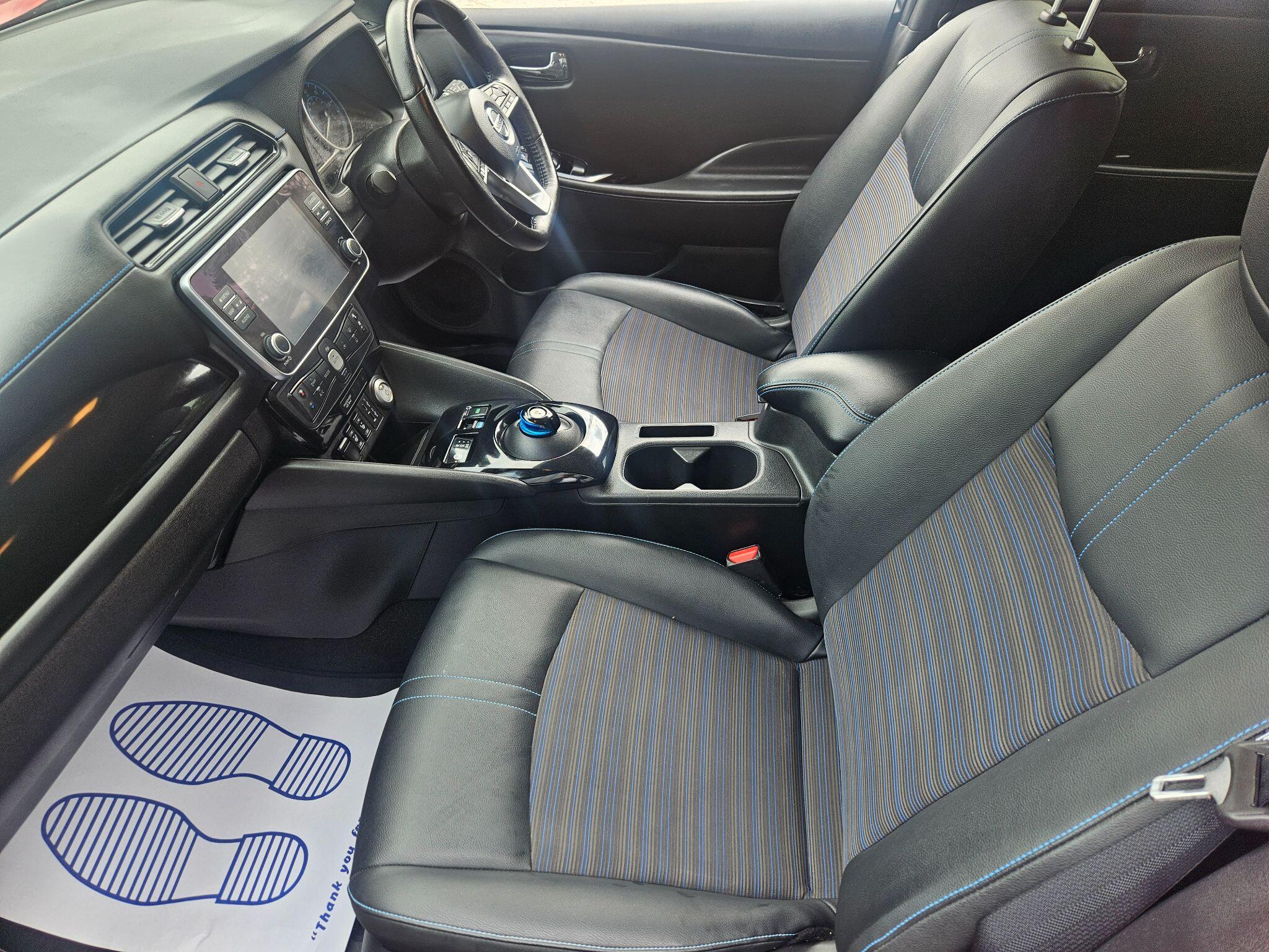 2022 Nissan Leaf image 18