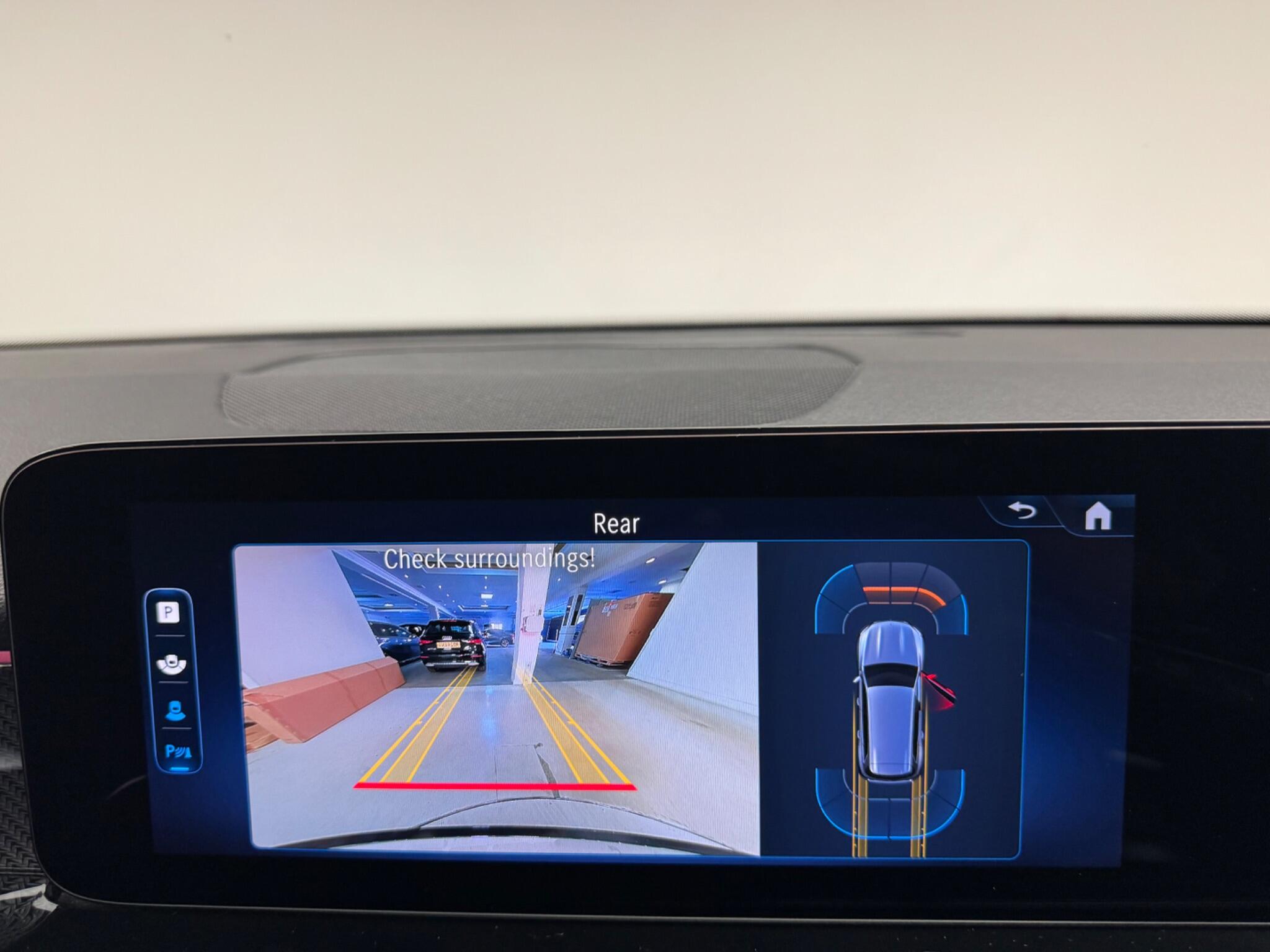 Mercedes-Benz GLB view 21