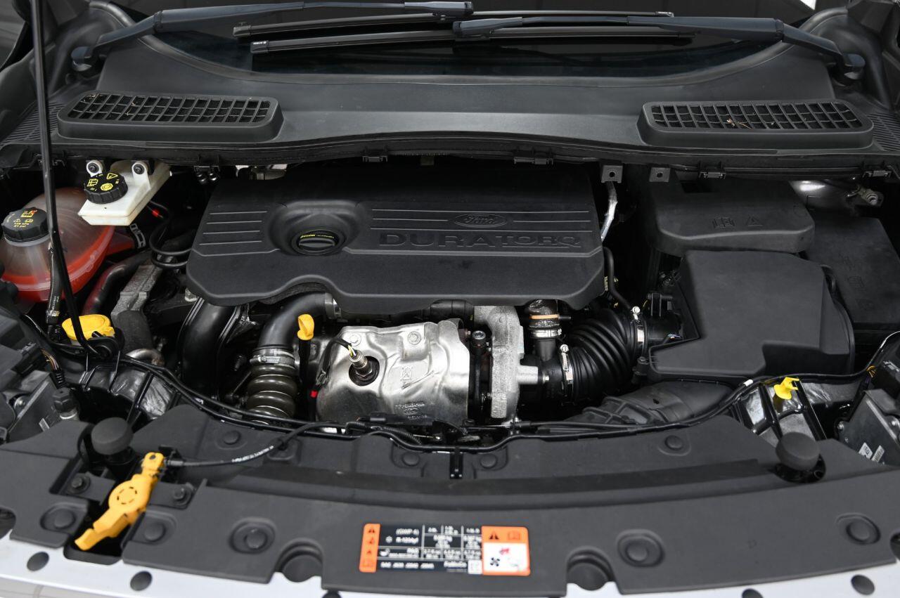 Ford Kuga view 40
