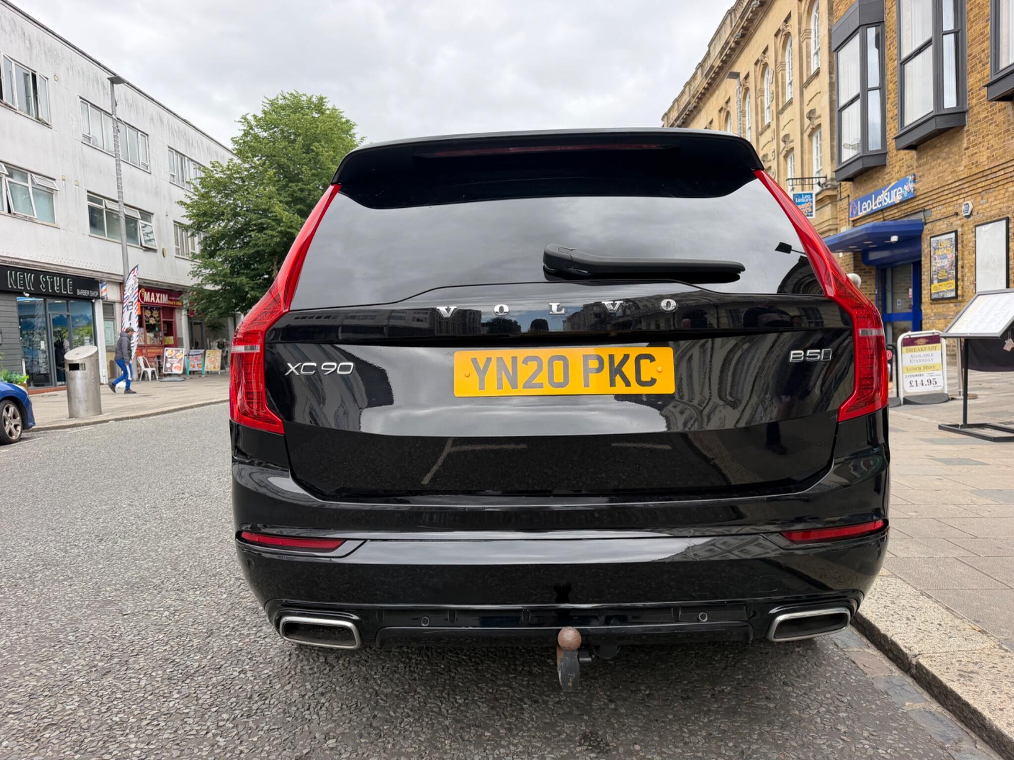 Volvo XC90 view 7