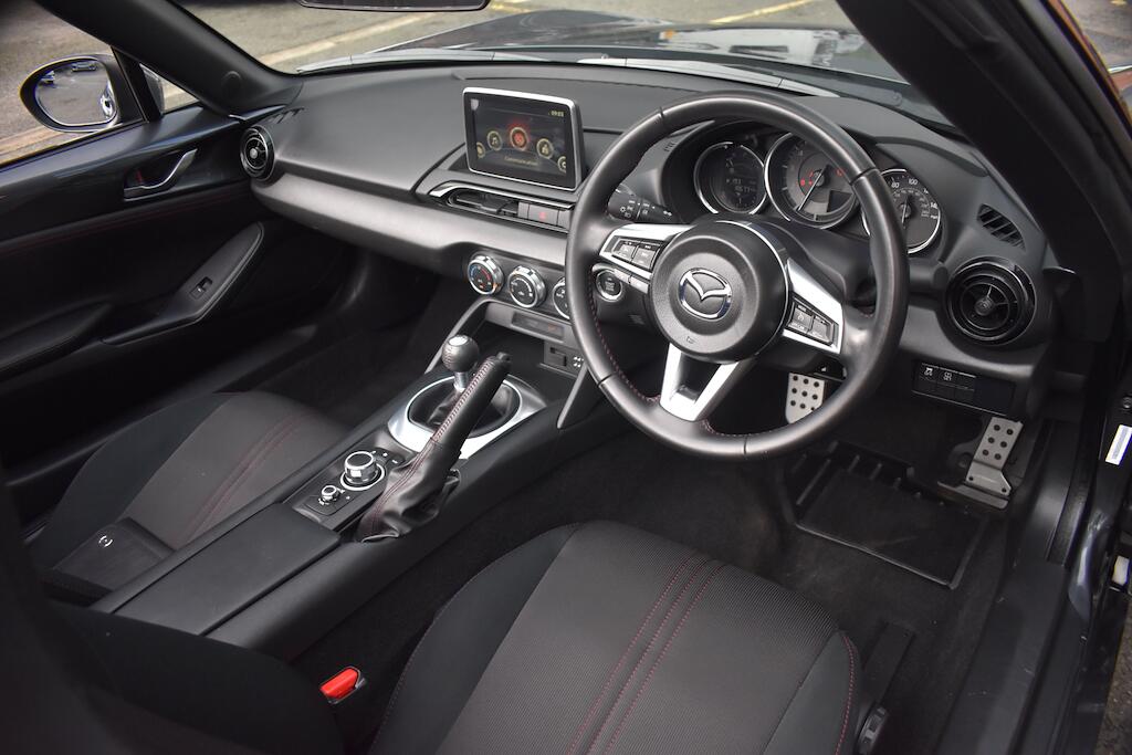 Mazda MX-5 view 20