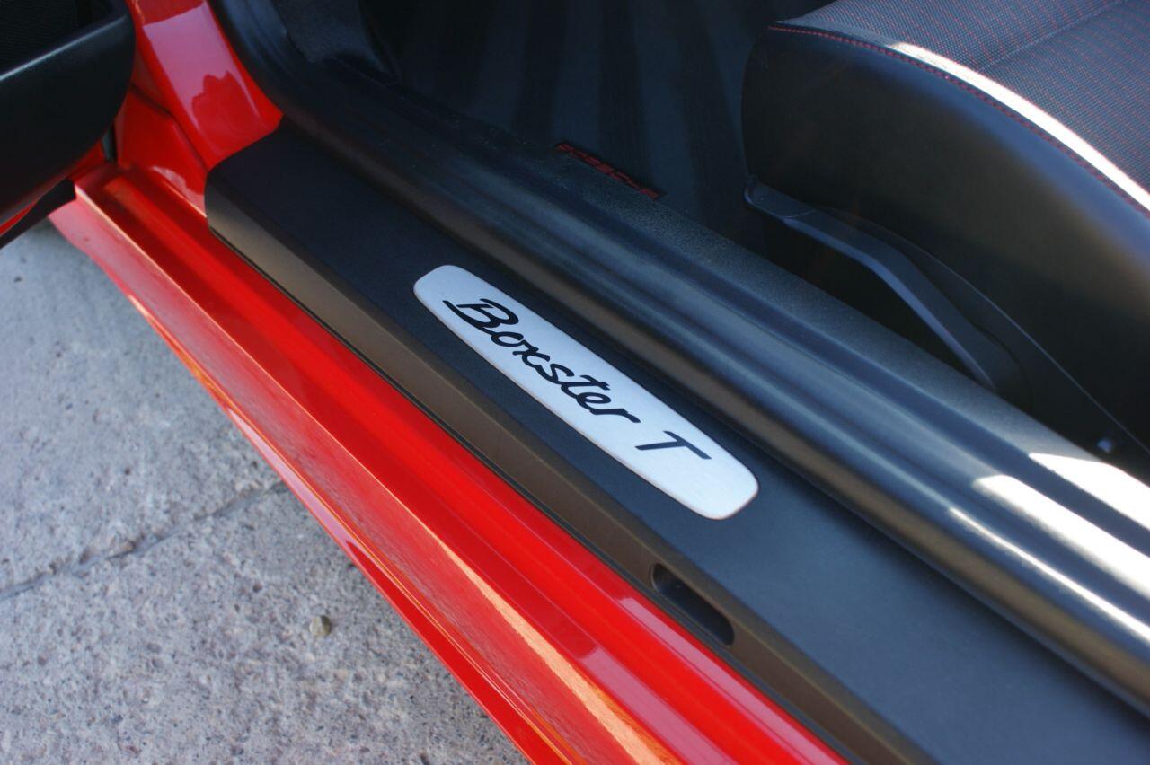 Porsche 718 Boxster view 35