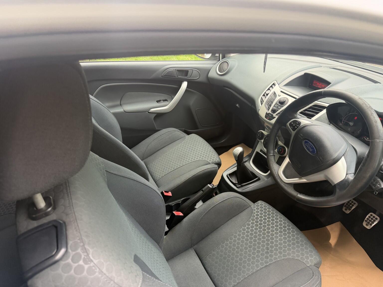 Ford Fiesta view 17