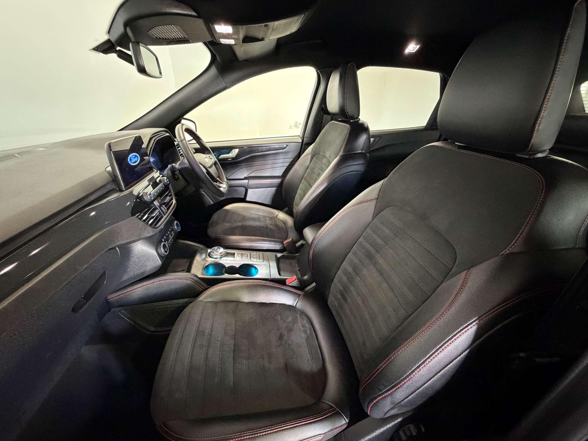 Ford Kuga view 60