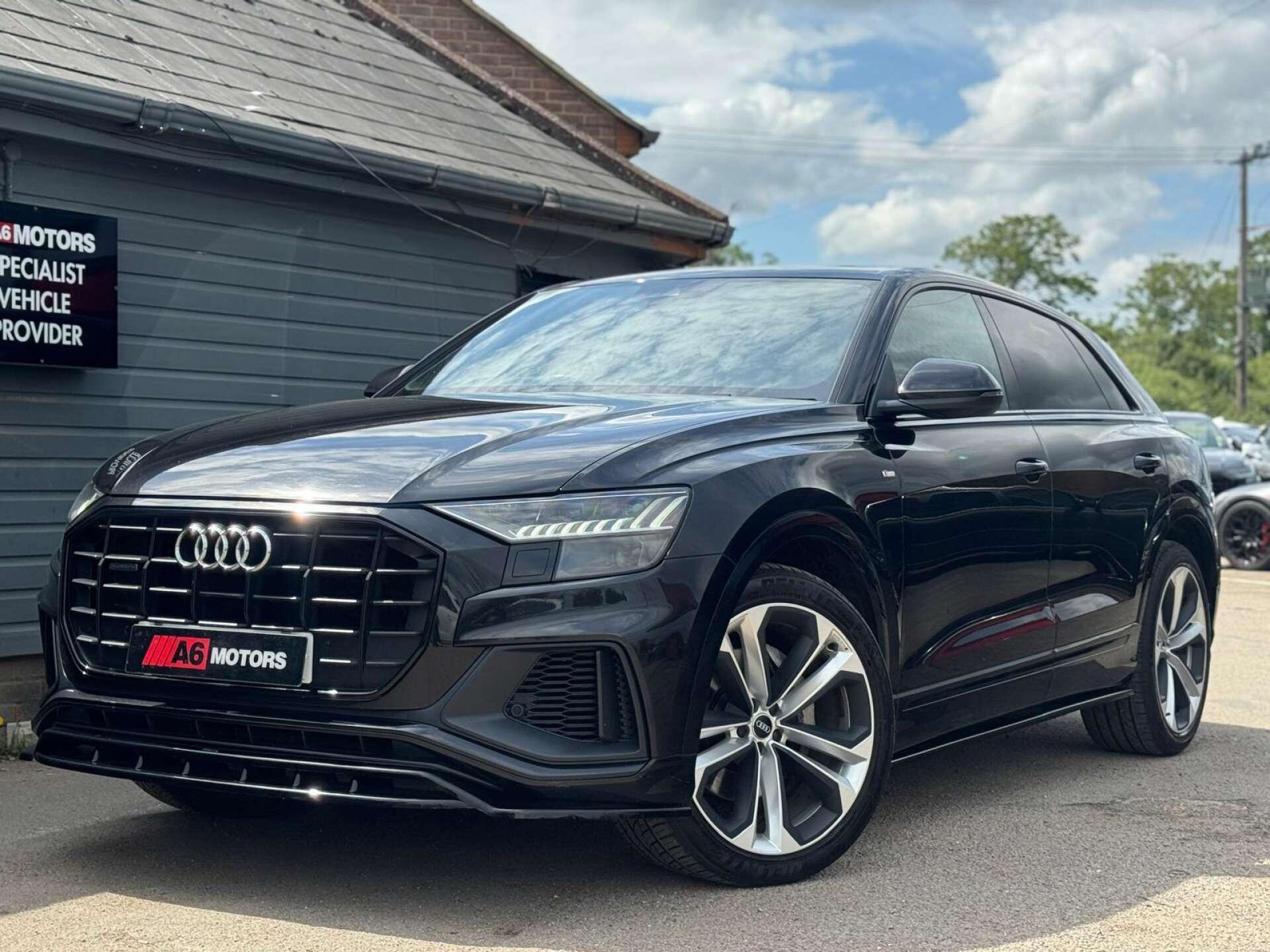 Audi Q8 view 19