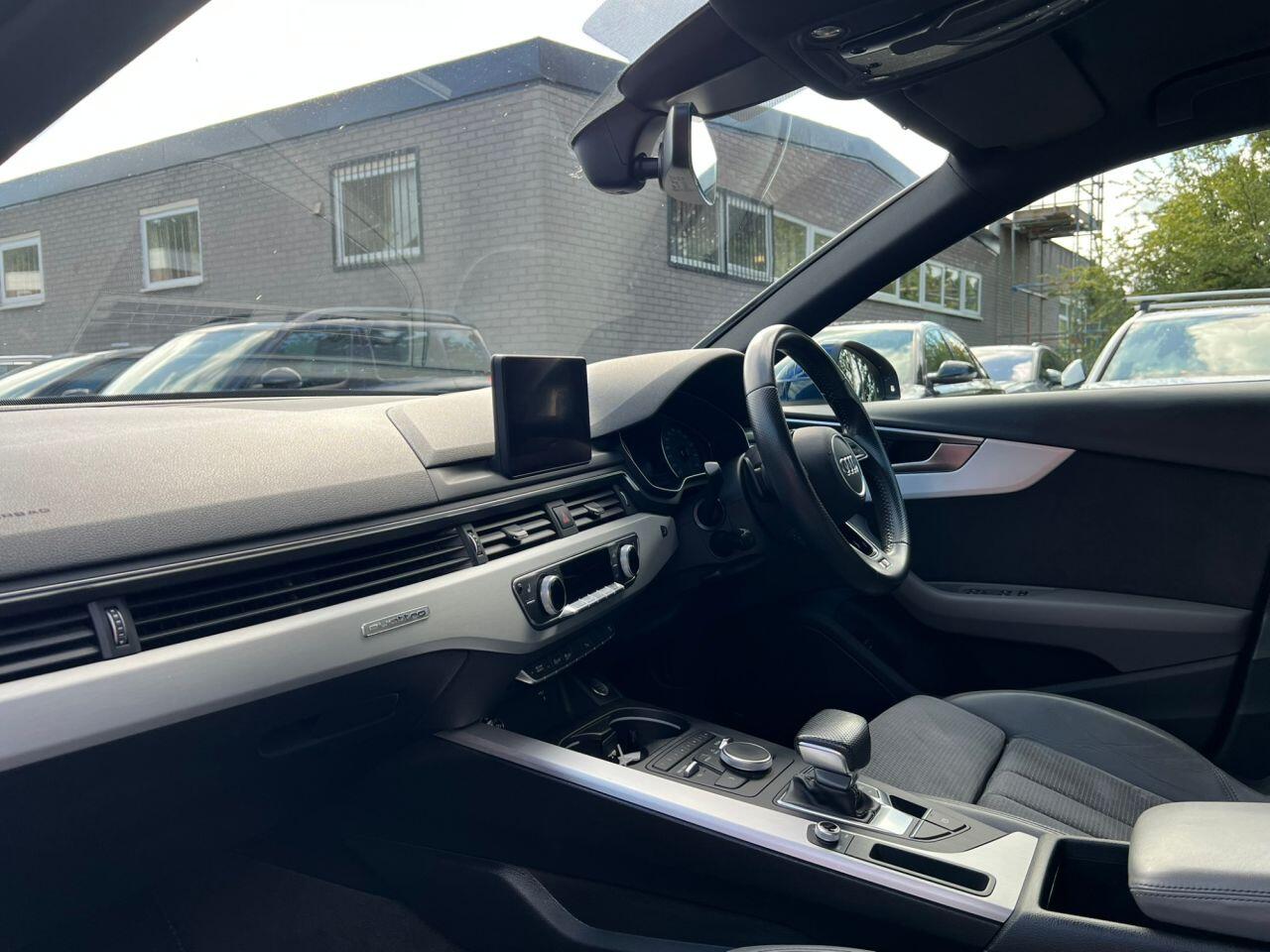 Audi A4 view 18
