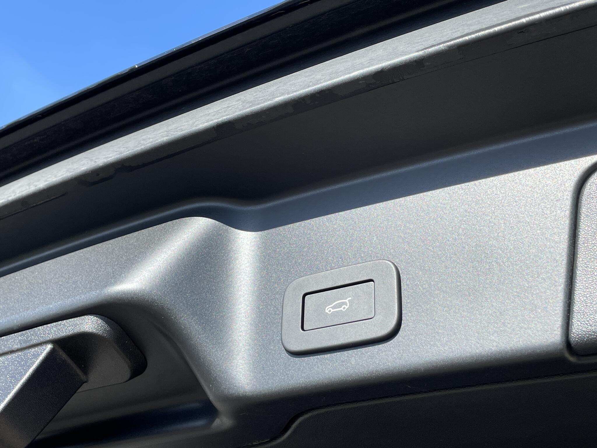 Land Rover Range Rover Evoque view 52