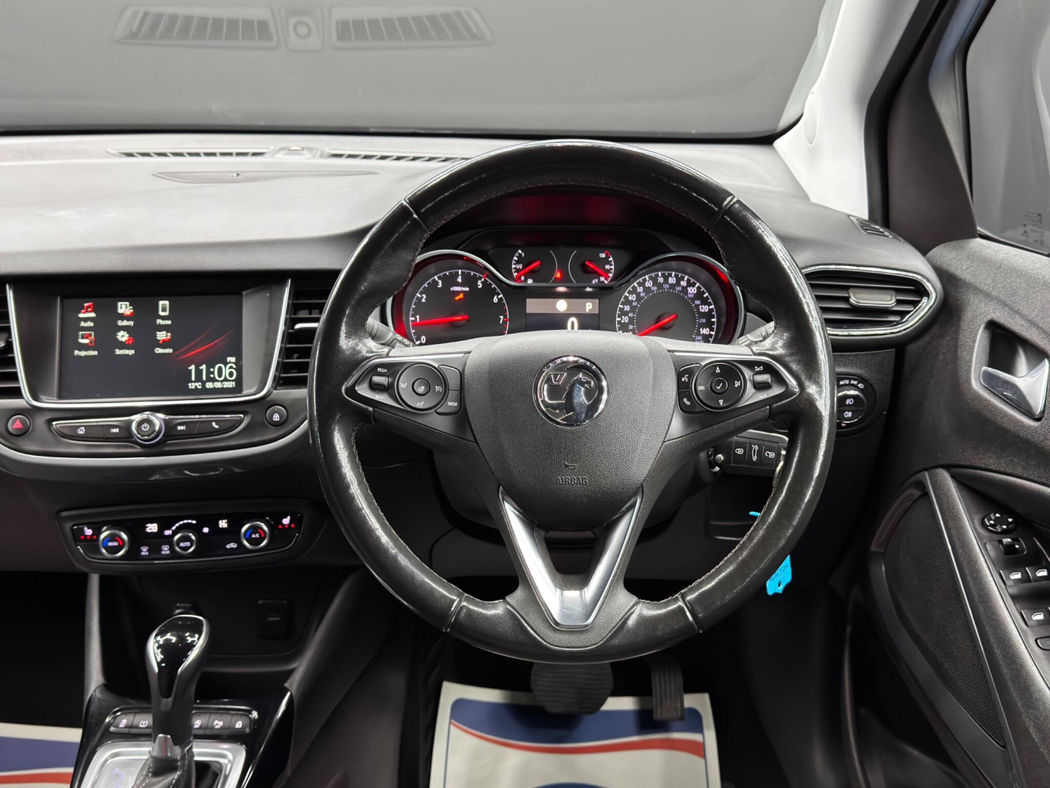 Vauxhall Crossland view 18