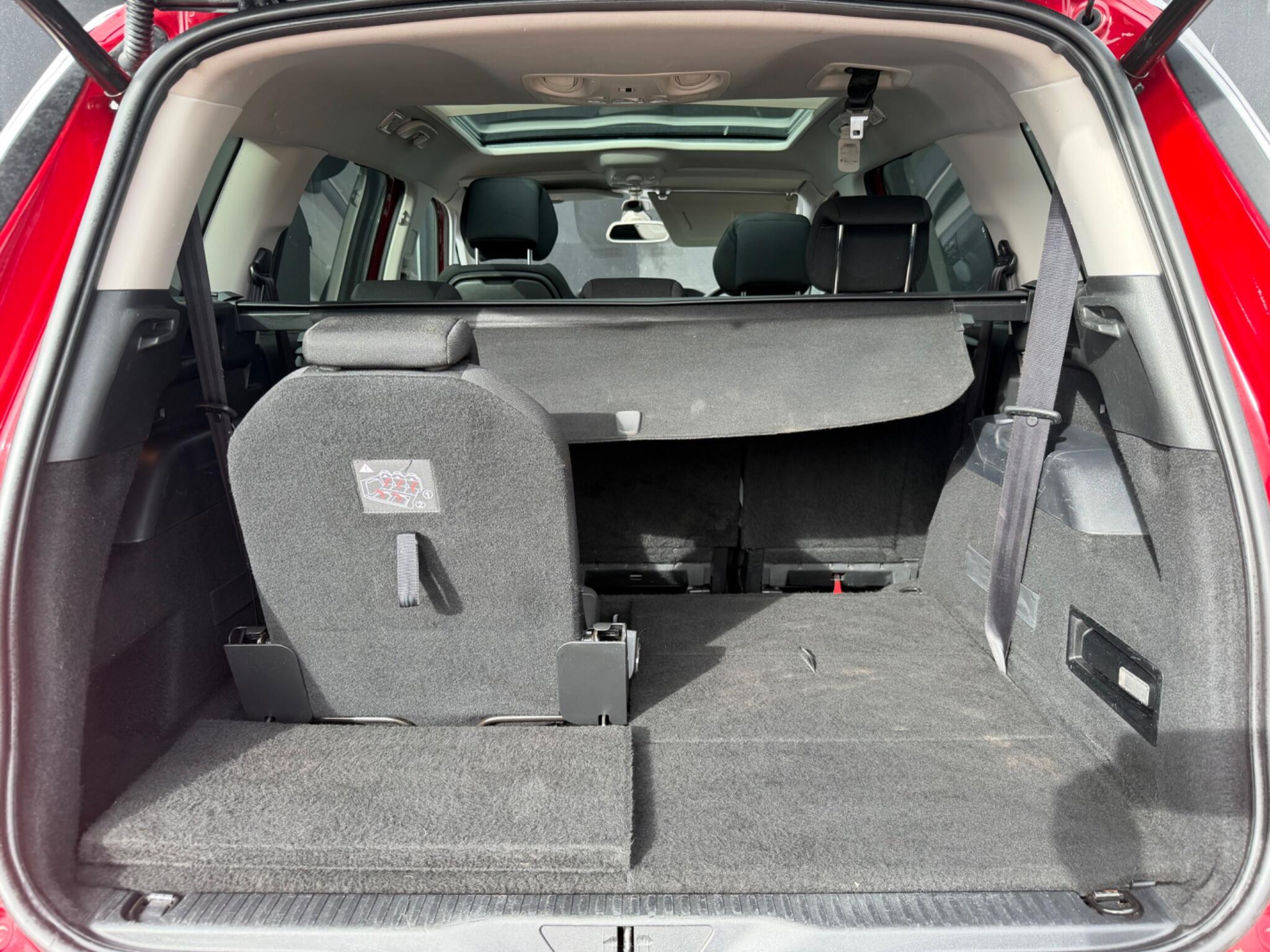 Citroen Grand C4 Picasso view 13