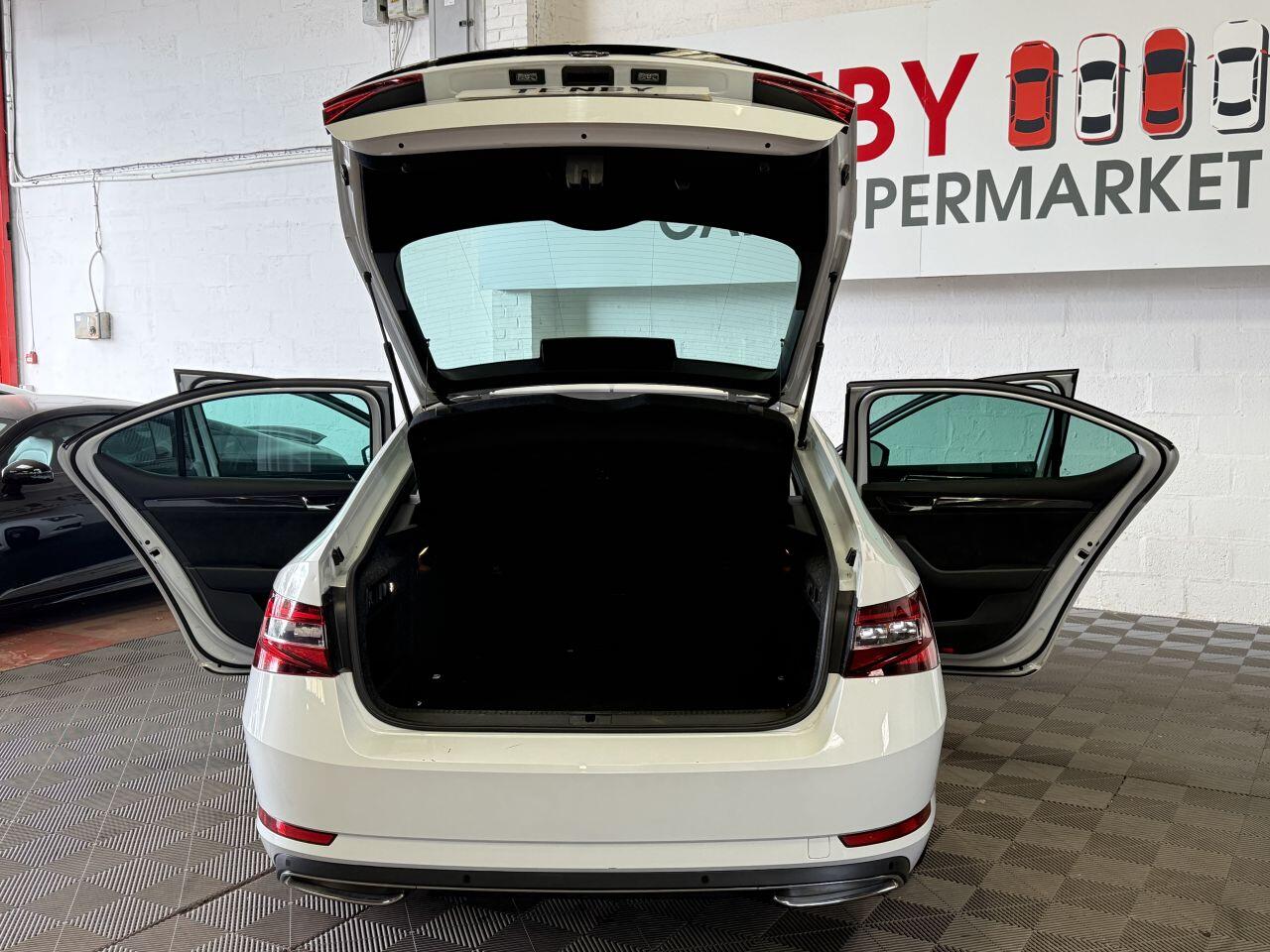 Skoda Superb view 15
