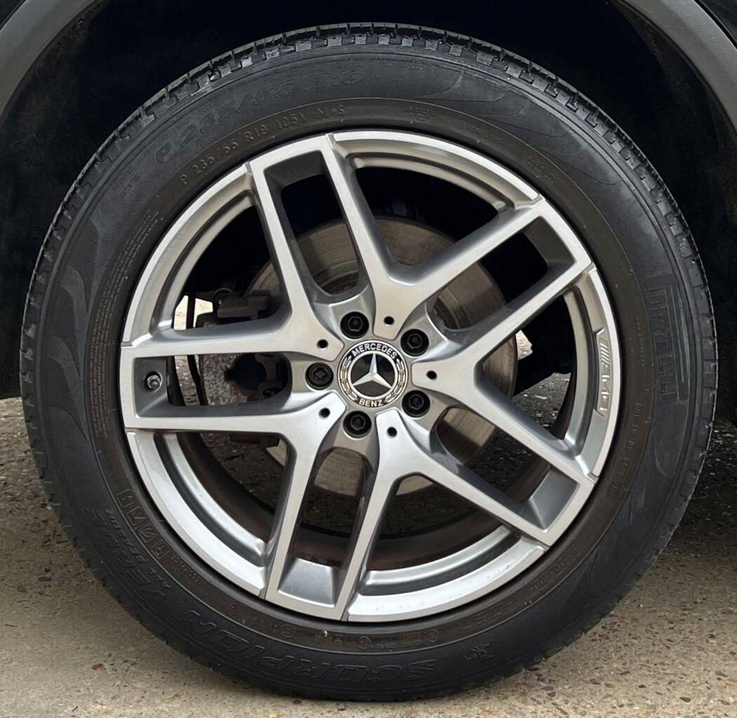 Mercedes-Benz GLC view 12