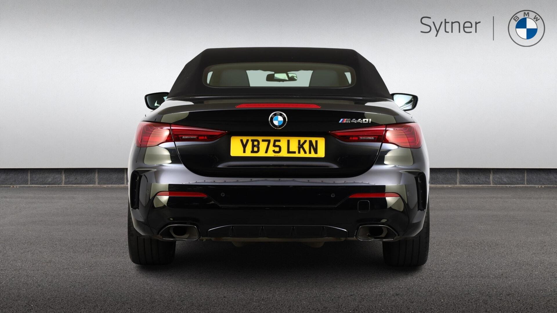 BMW 4 Series view 18